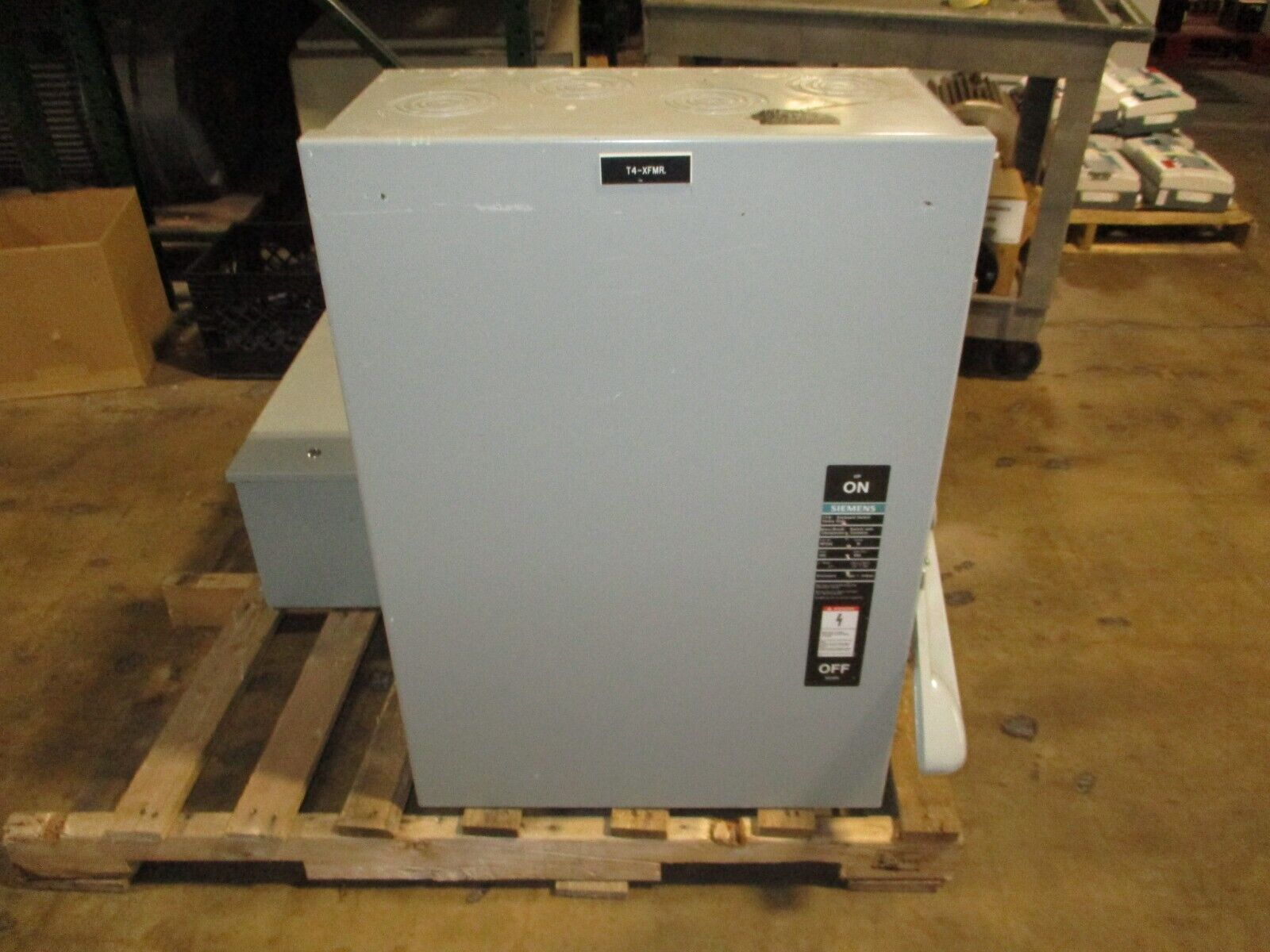 Siemens Non-Fusible Safety Switch NF355 400A 600V 3Ph Type 1 Enclosure Used