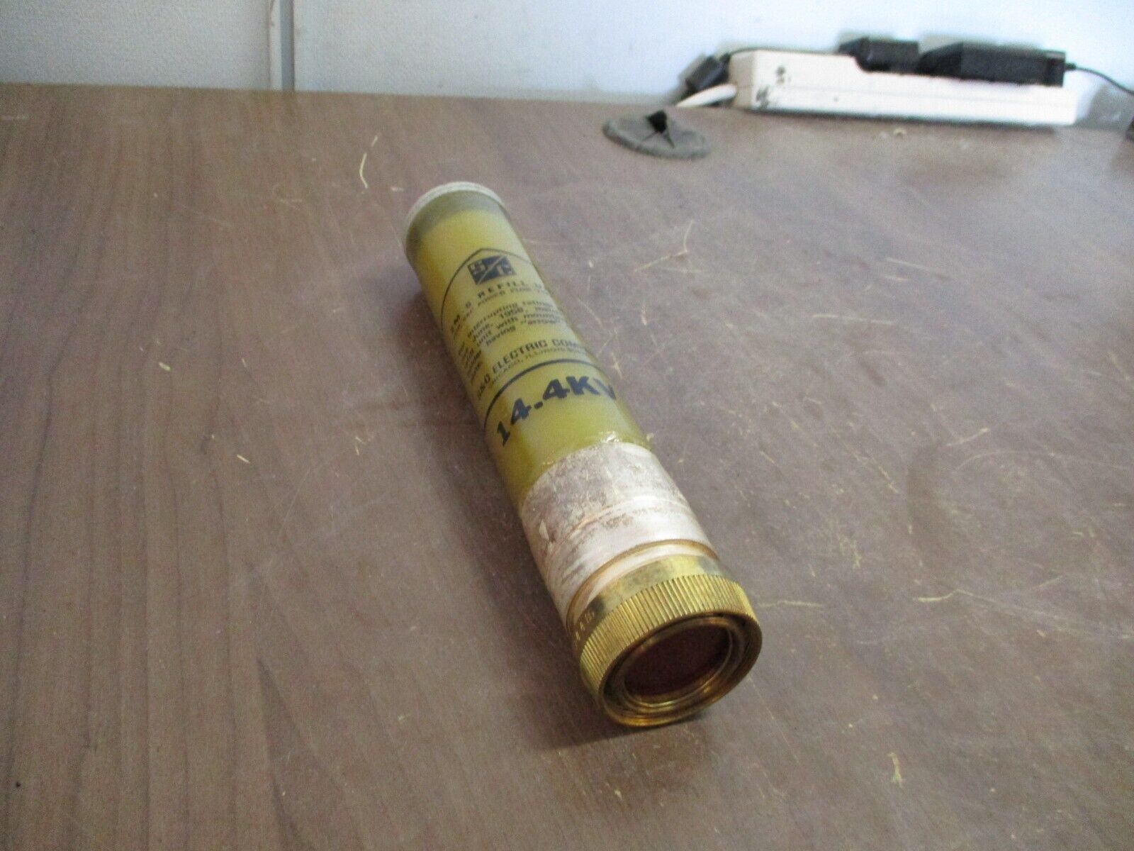 S&C SM-5 Fuse Refill Unit 132500R4 300E 14.4kV Used