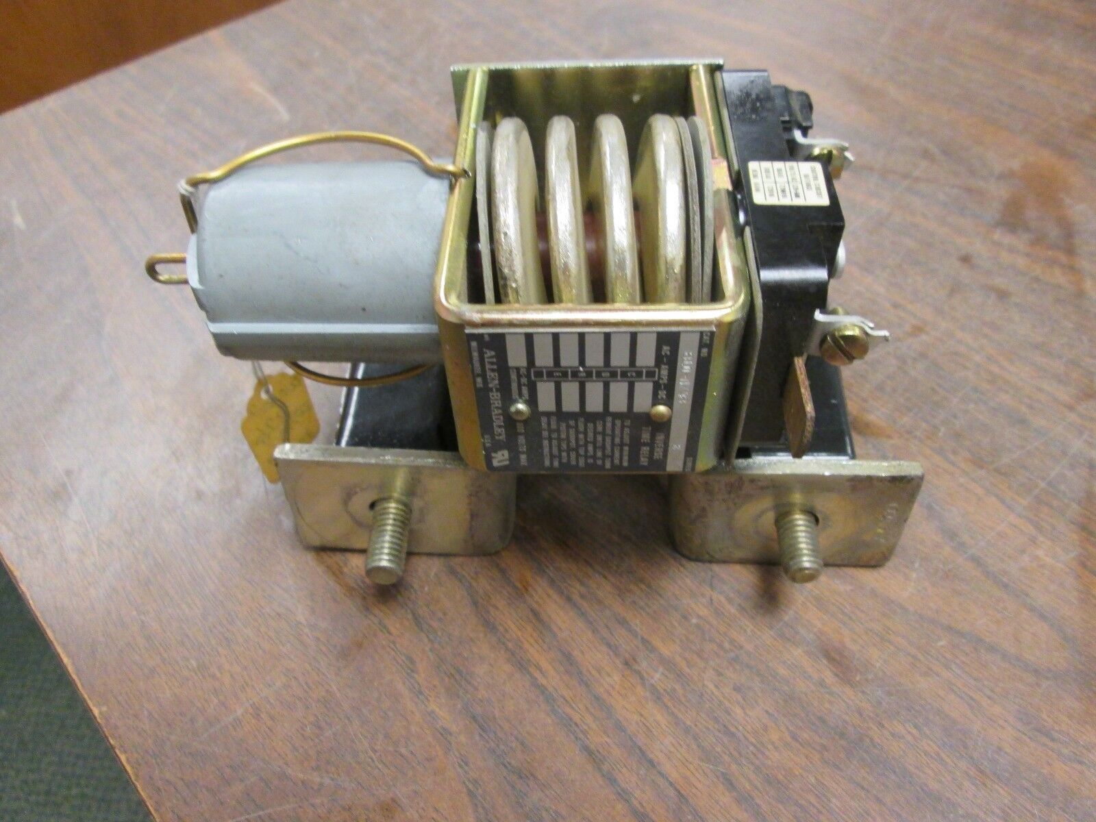 Allen-Bradley Inverse Time Relay 810-NX48 600V Max Used