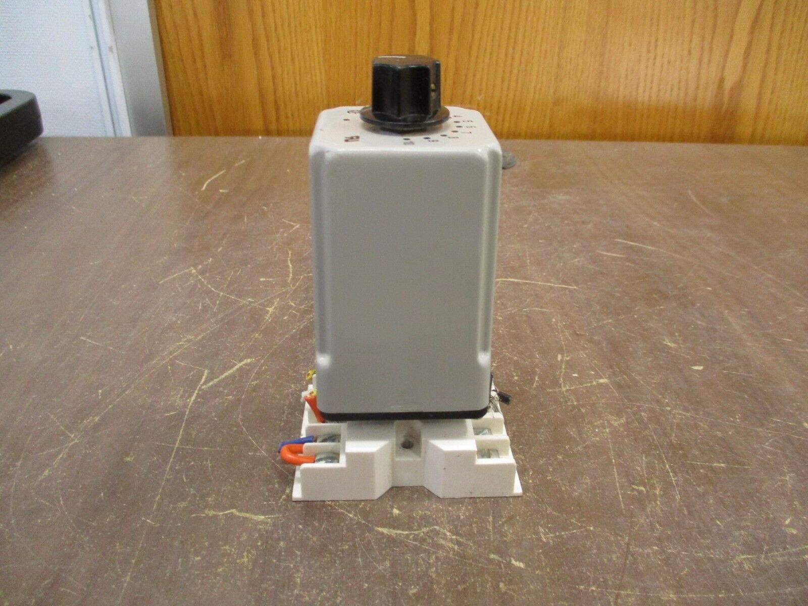 Time Mark Signaline Release Delay Relay 331-120V-180S w/ Base Used