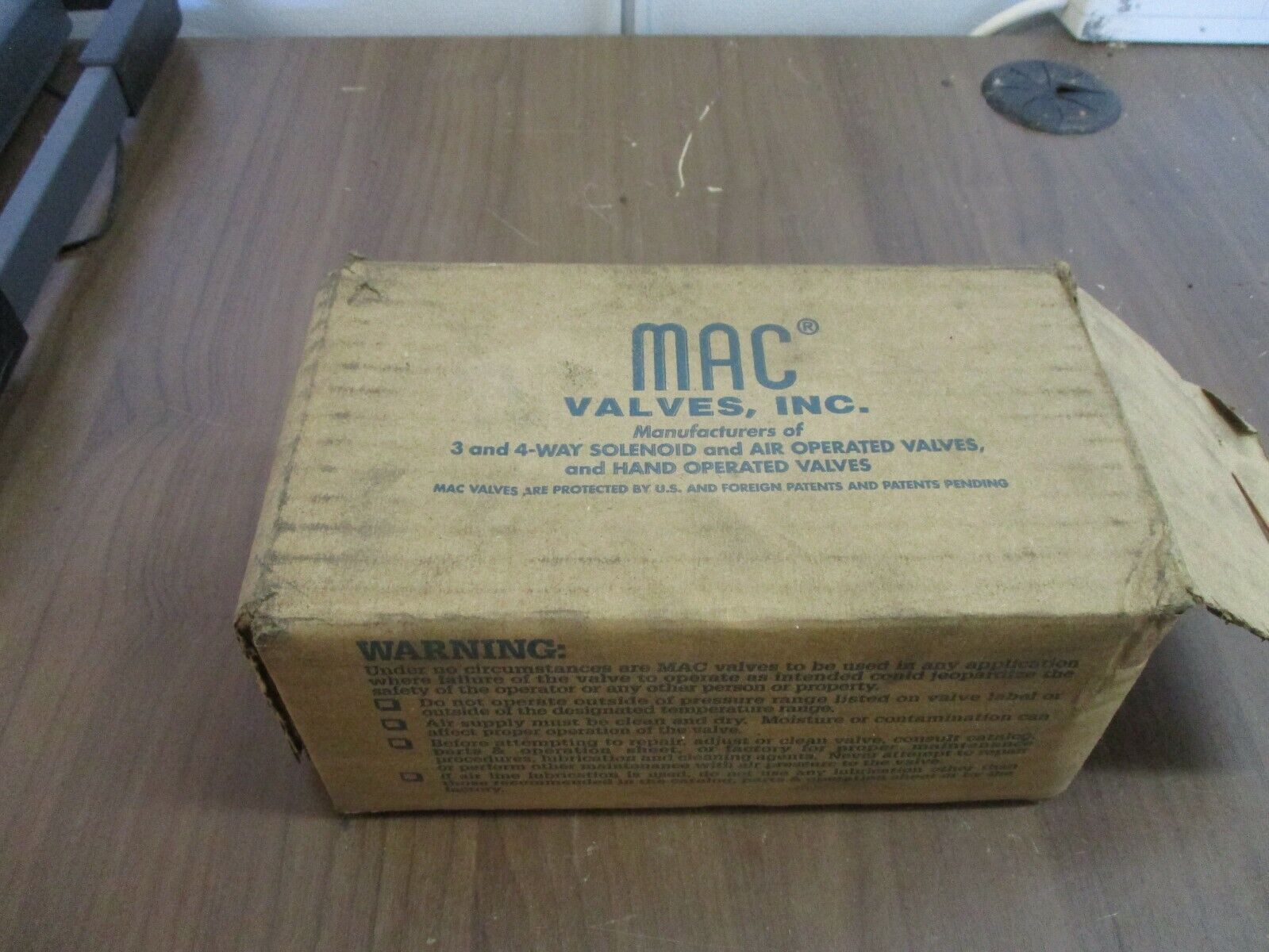 MAC Solenoid Valve 92B-BBA-BJG-DM-DJAJ-1JM New Surplus
