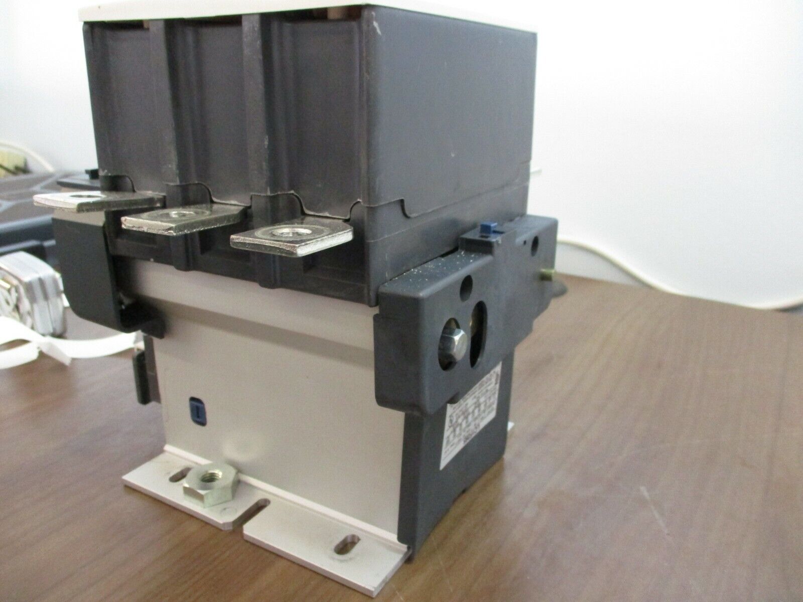 Telemecanique Contactor LC1F265 Coil: 480-500V 40-400 Hz 285A 600V Used