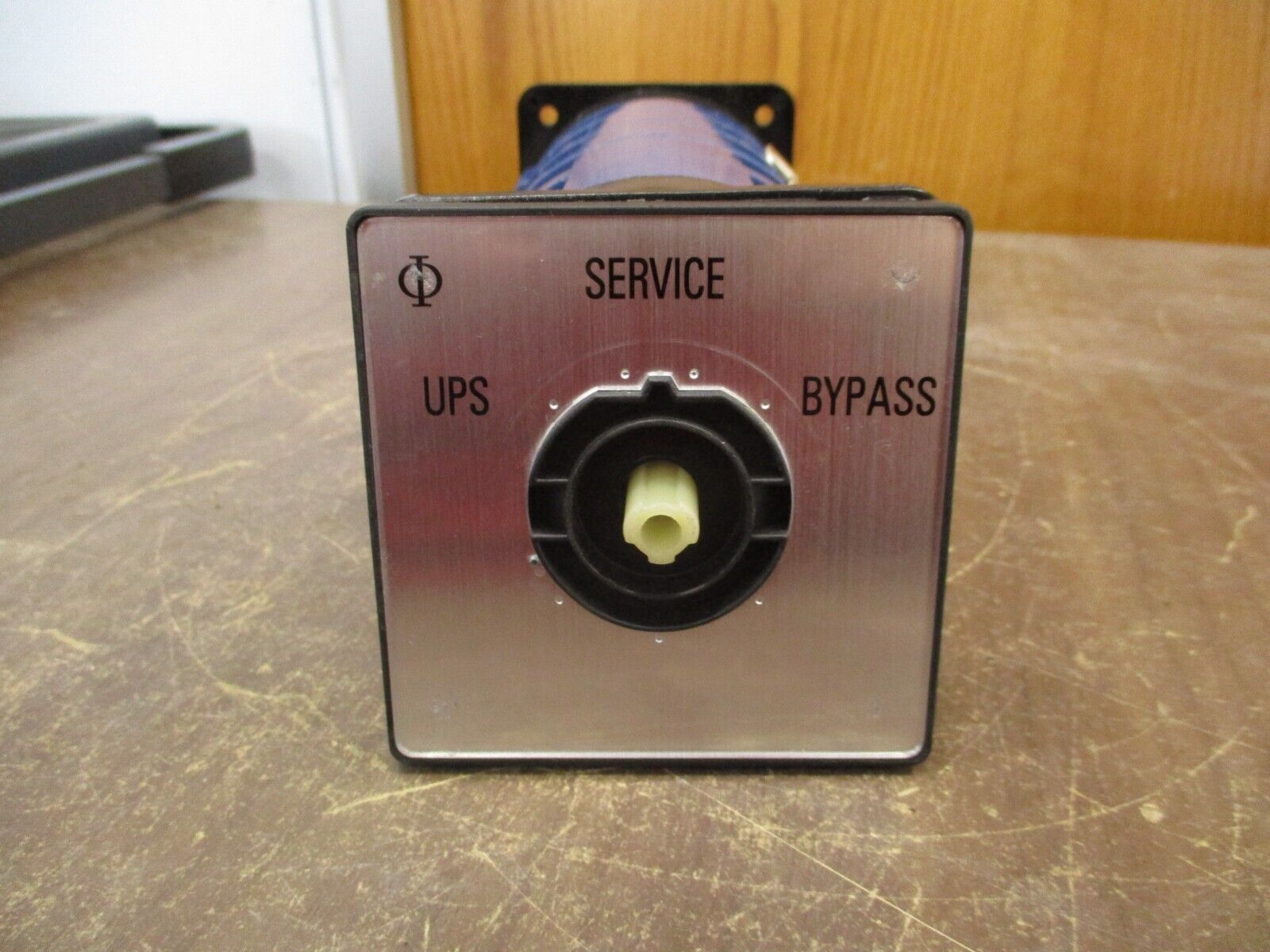 Kraus & Naimer C80 UPS Service Bypass Rotary Switch USM663 100A 600V *No Handle*