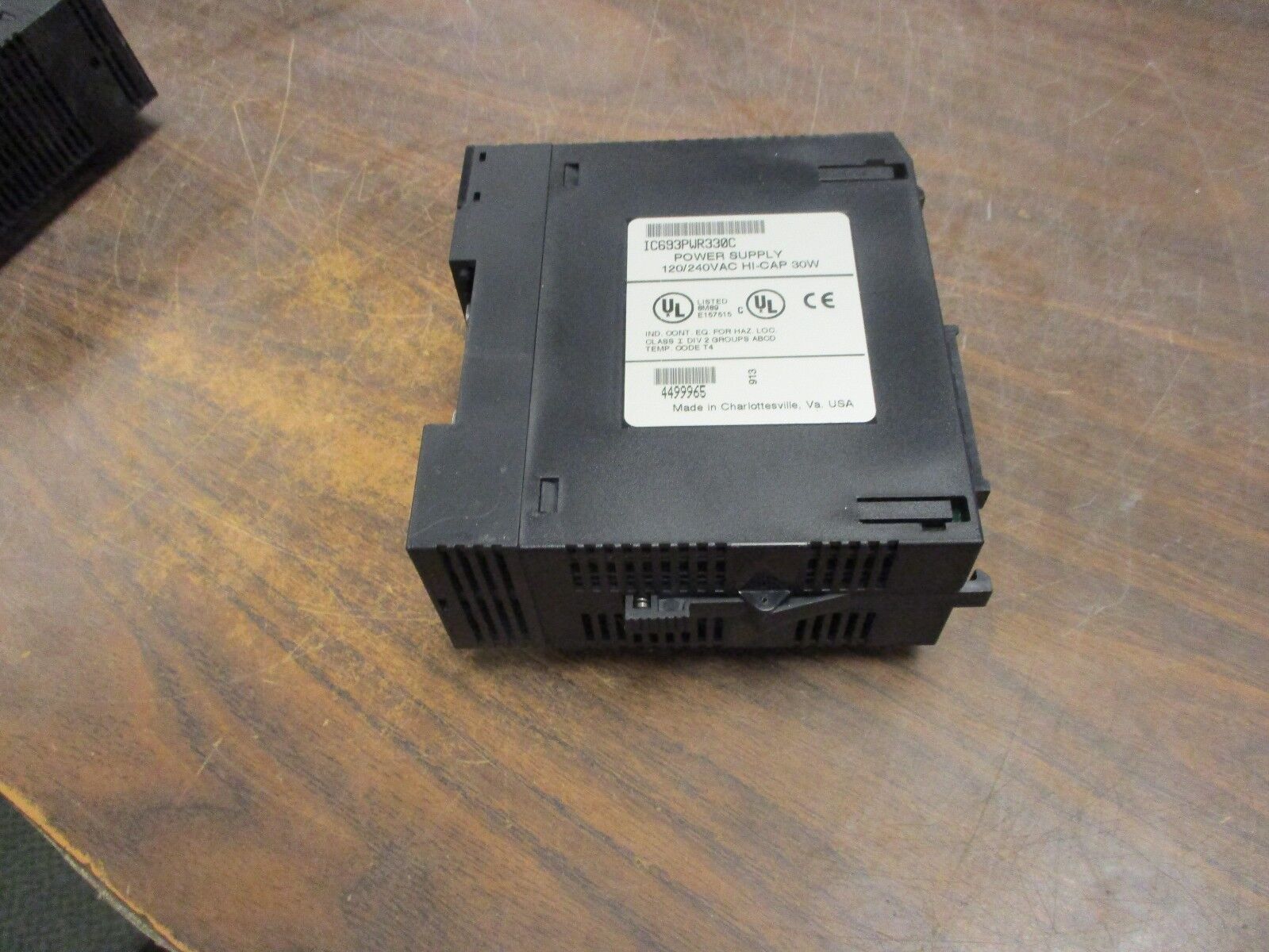 GE Fanuc Series 90-30 Power Supply IC693PWR330C 120/240V Hi-Cap 30W Used