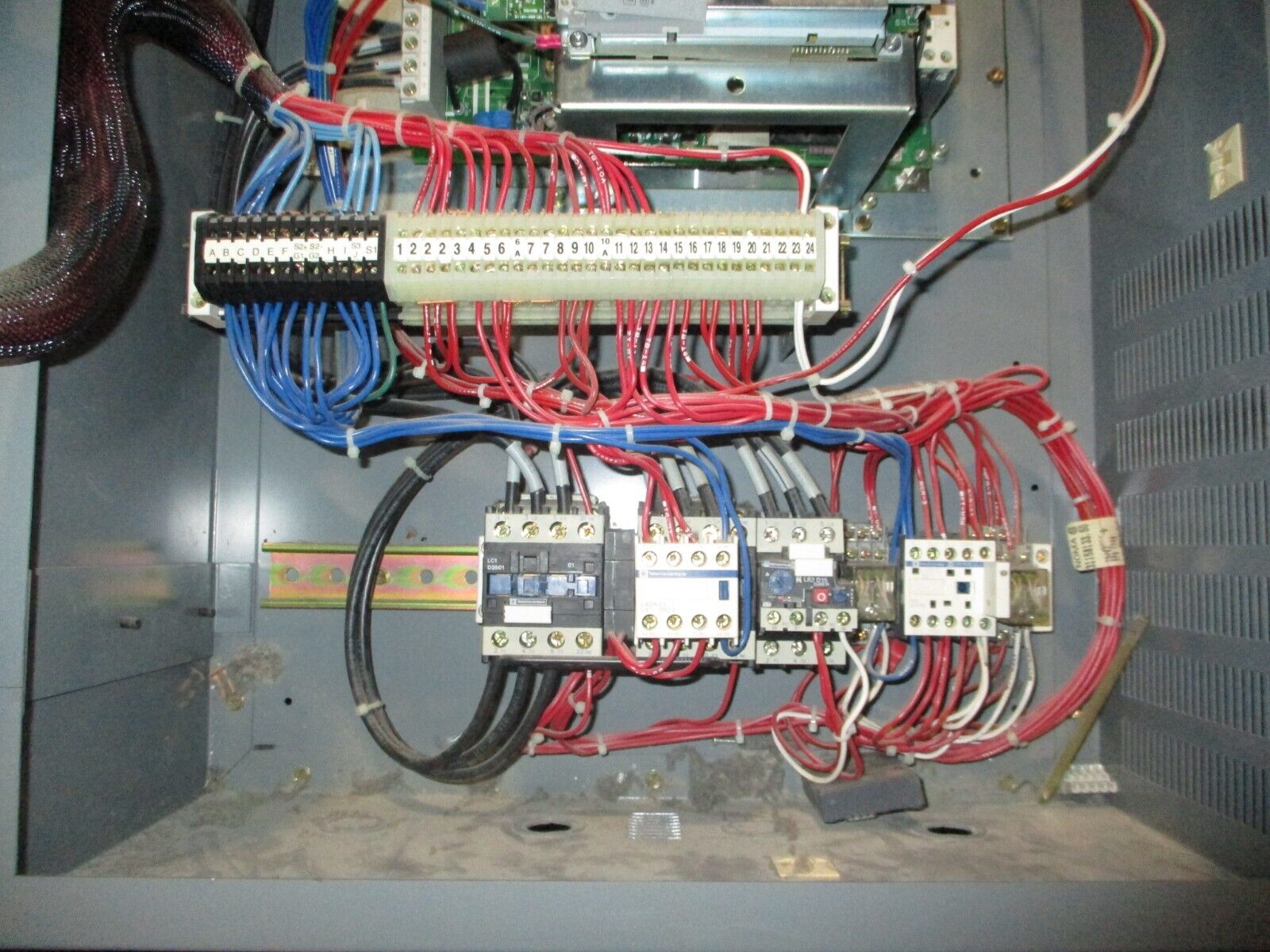 Square D Econoflex Altivar AC Drive w/ Bypass 8839 58EJG4VY Ser. A 15HP 3Ph Used