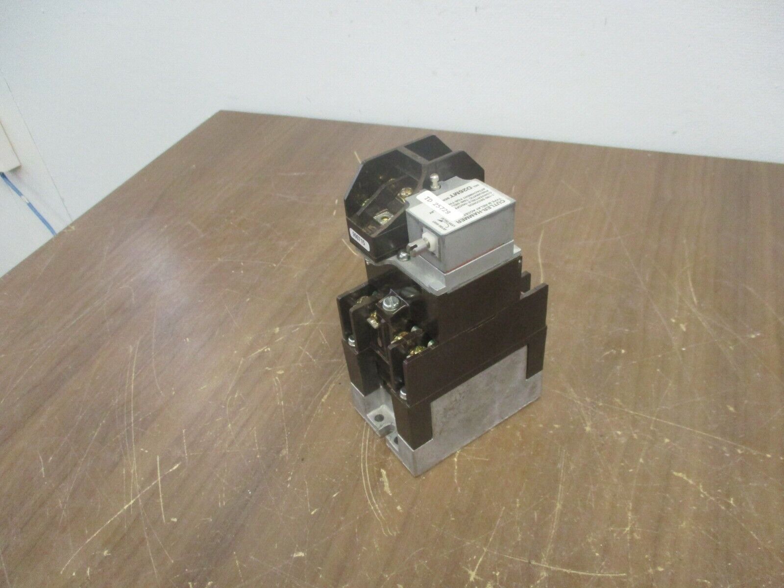 Cutler-Hammer Time Delay Relay D26MT Delay: 0.1-180sec 120V Coil Used