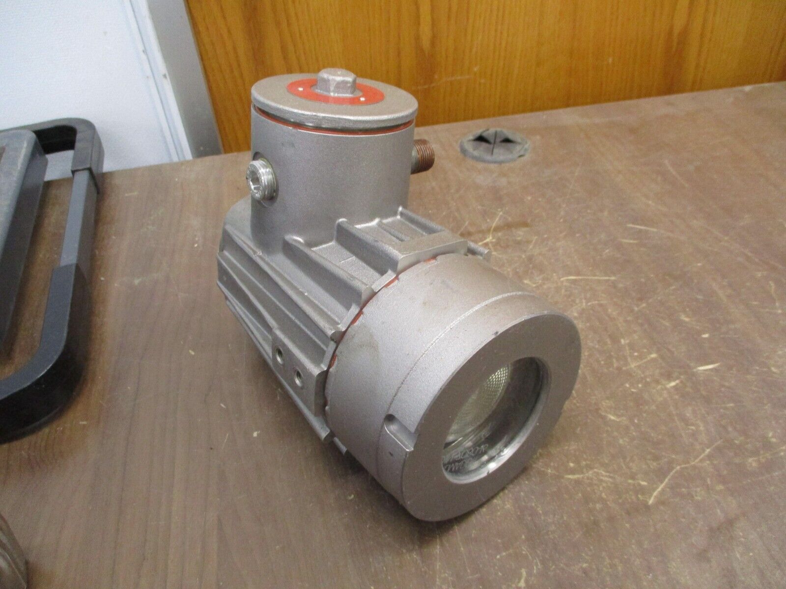 Lumiglas Explosion Proof Lighting Fixture USL08-EX 120V Used
