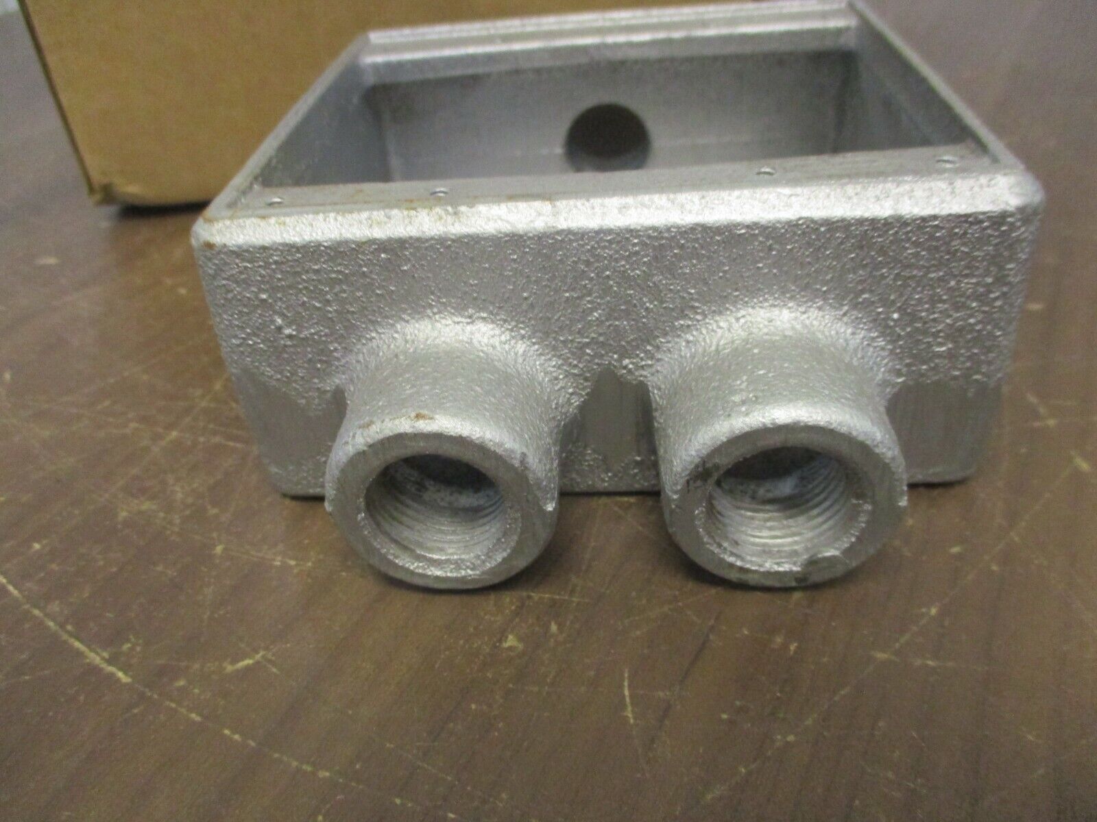 Cooper Crouse-Hinds Condulet Two-Gang Outlet Box FSD212 Size: 3/4" New Surplus
