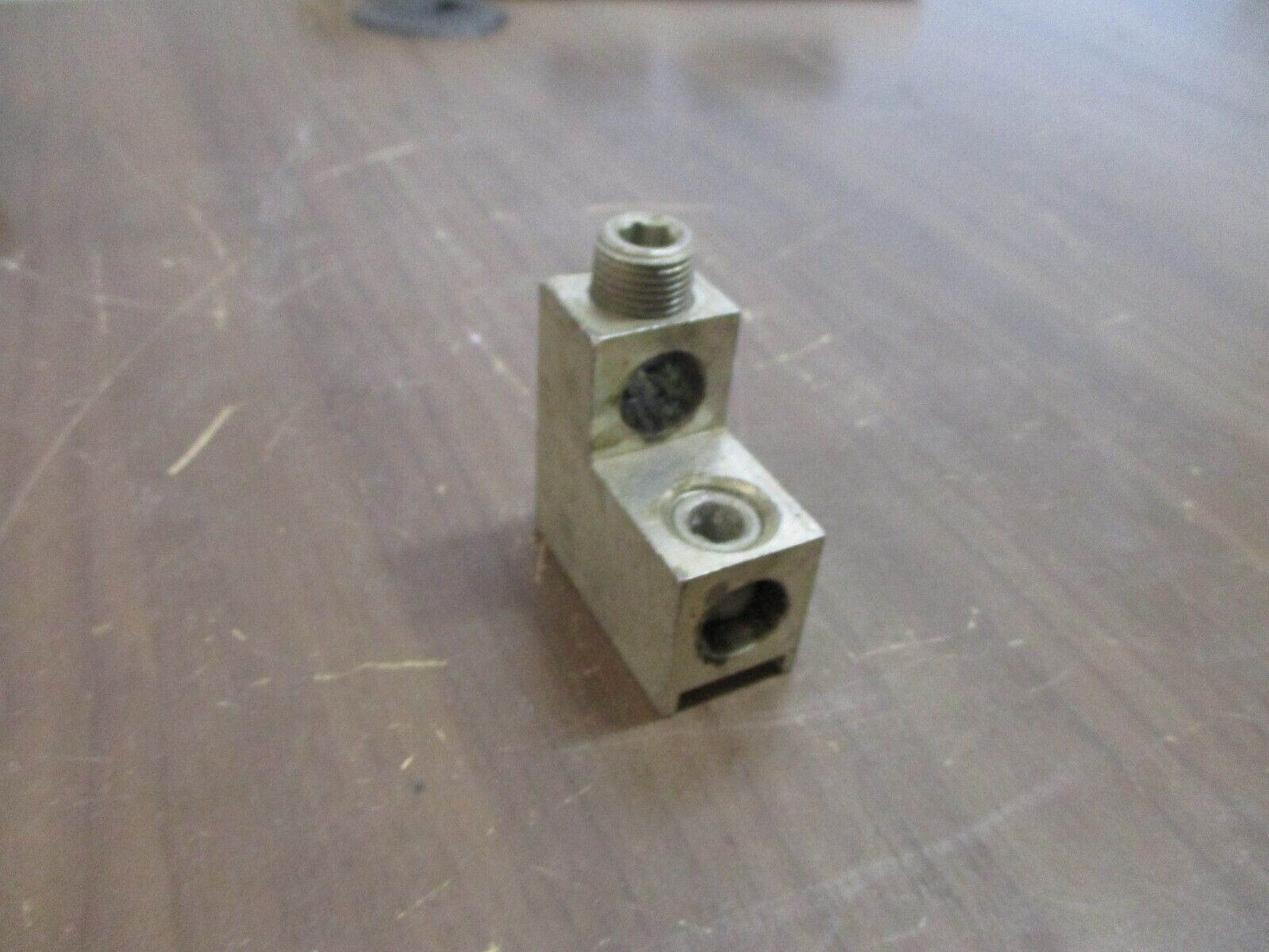 Ilsco Mechanical Lug D2892 3/0-250MCM Used