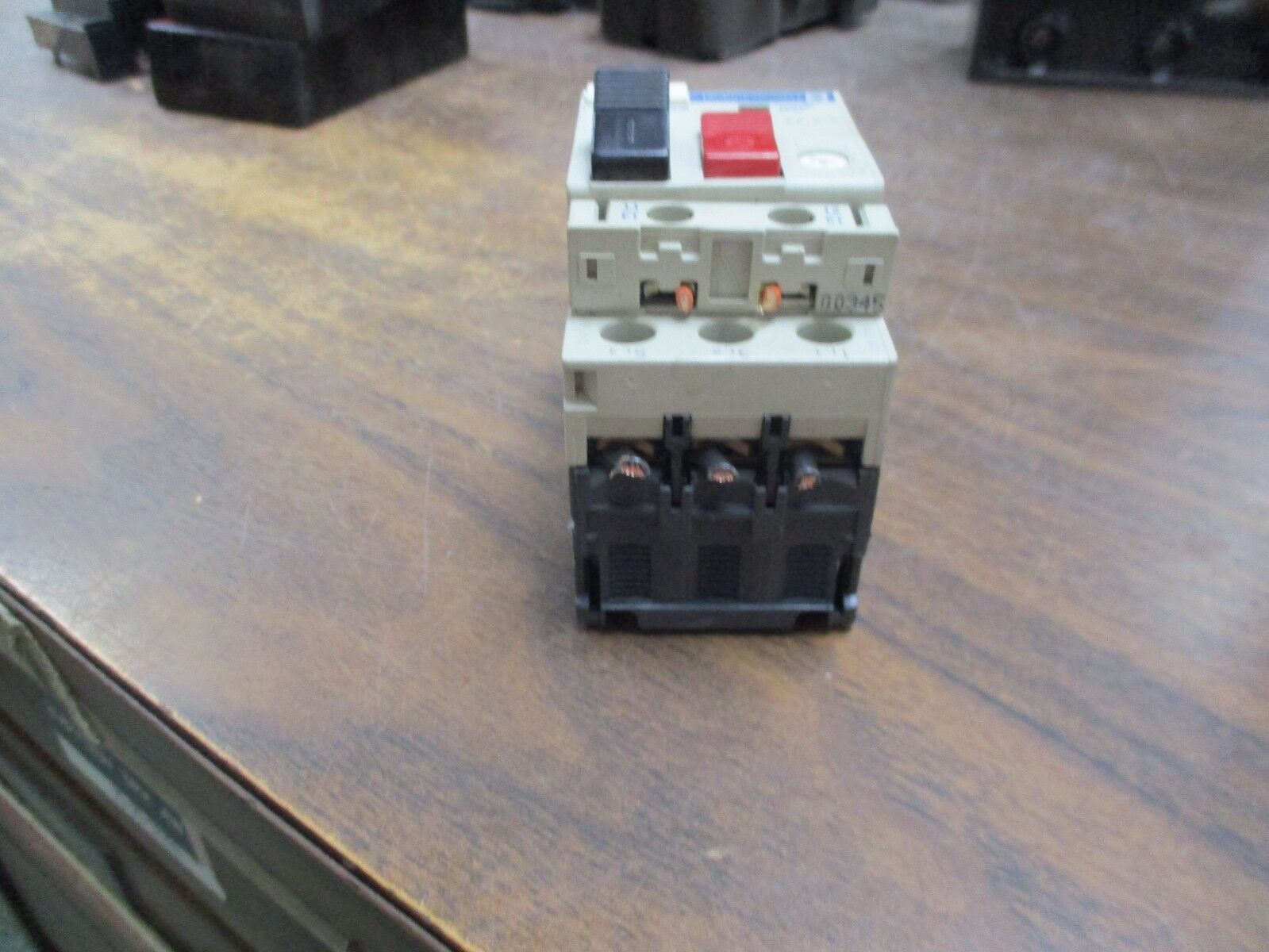 Telemecanique Manual Starter GV2-M10 Trip: 4-6.3A Used