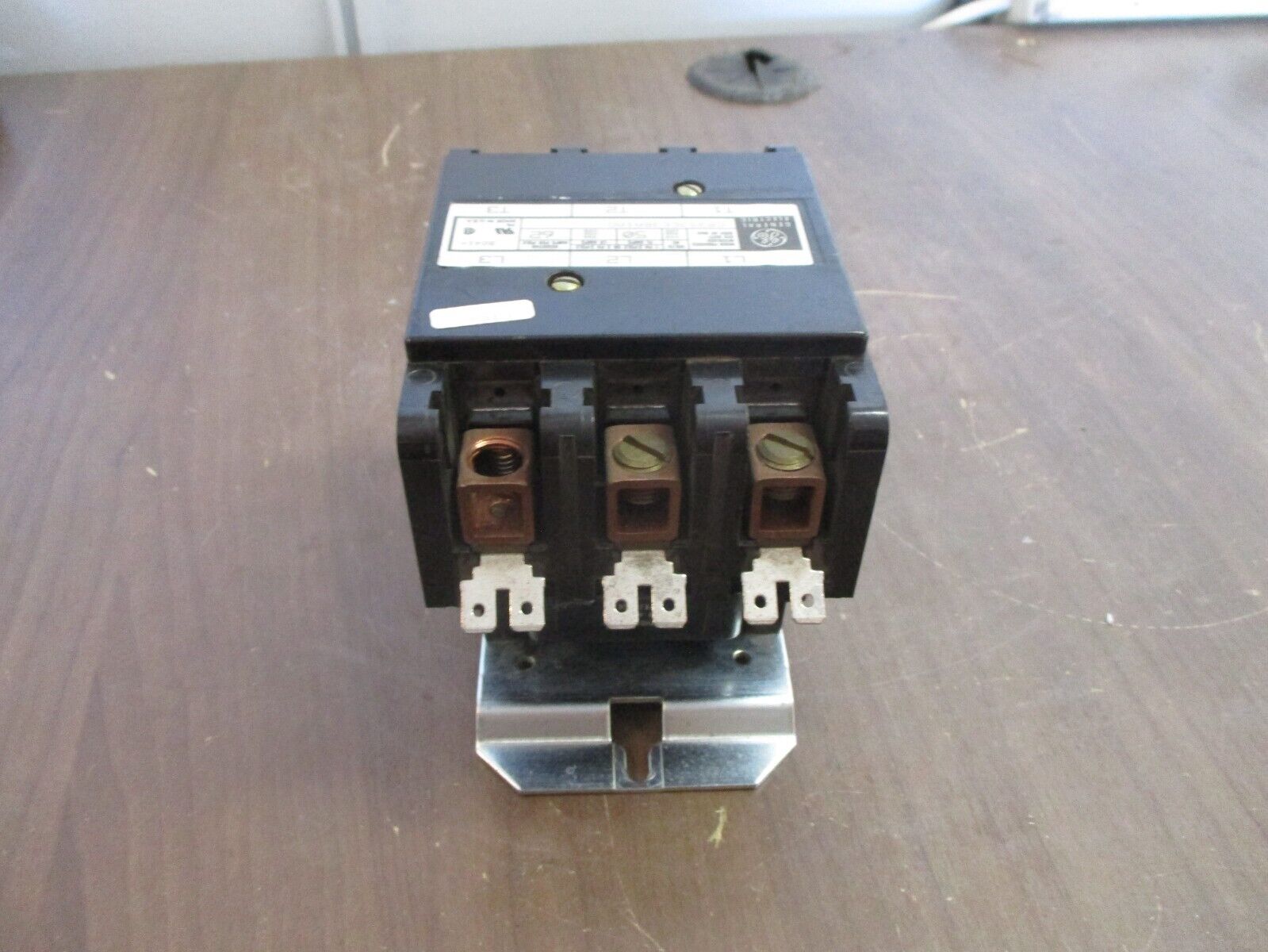 GE Contactor CR353EE3BA1AD 50A 120V Coil 3P *Missing (4) Terminal Lugs* Used