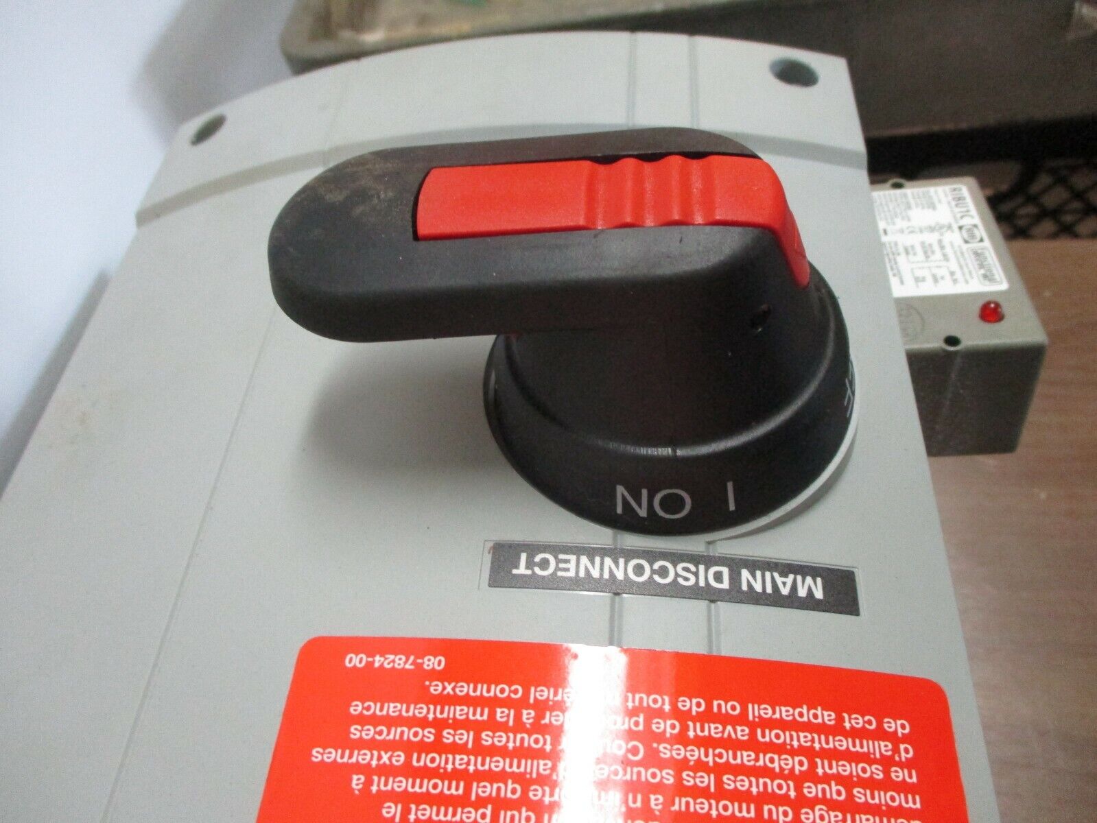 Trane TR200 AC Drive w/ Bypass 131L1000 2HP 3Ph w/ Keypad Used