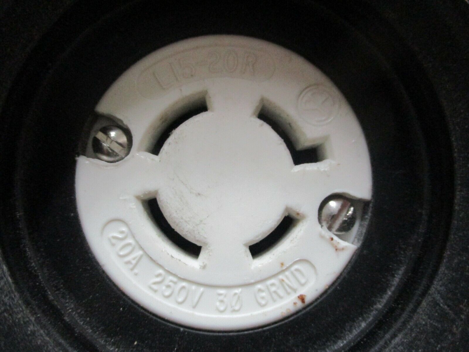 Daniel Woodhead Watertight Connector Nema L15-20R 20A 250V 3Ph Used