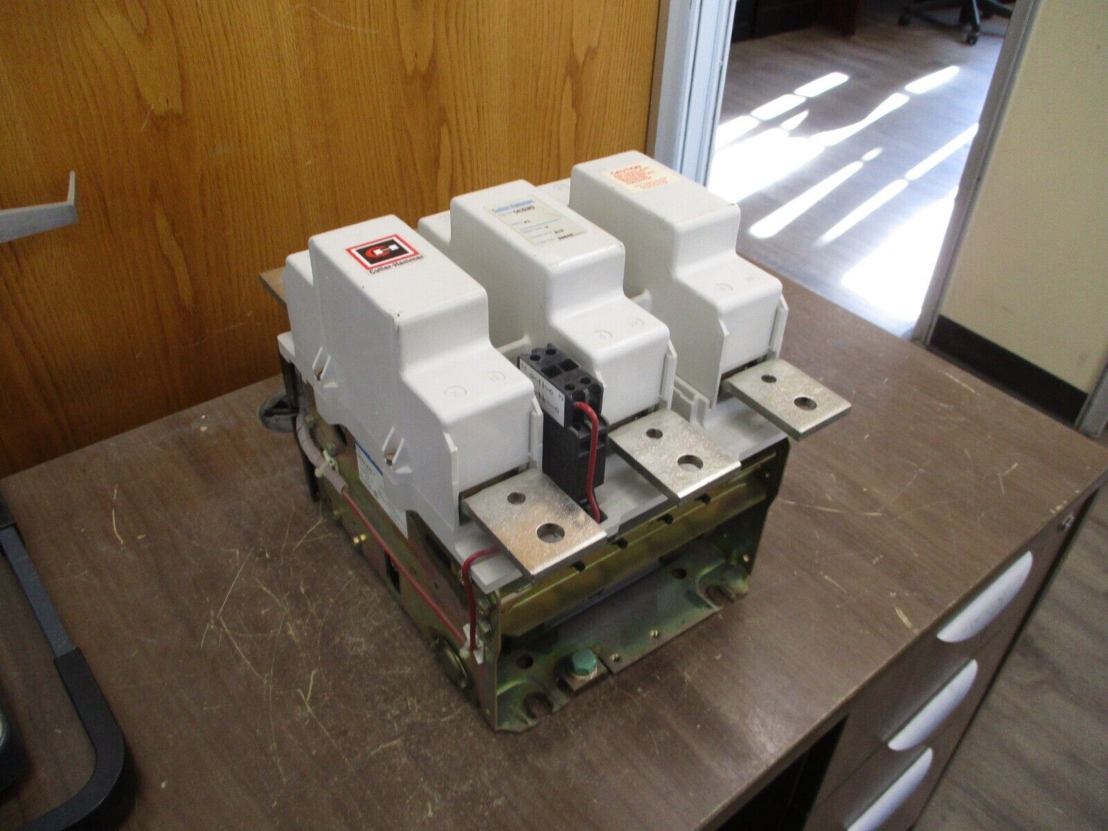 Cutler-Hammer Size 7 Contactor CN15UN3 Ser. A1 810A 600V 3P 110-120V Coil Used