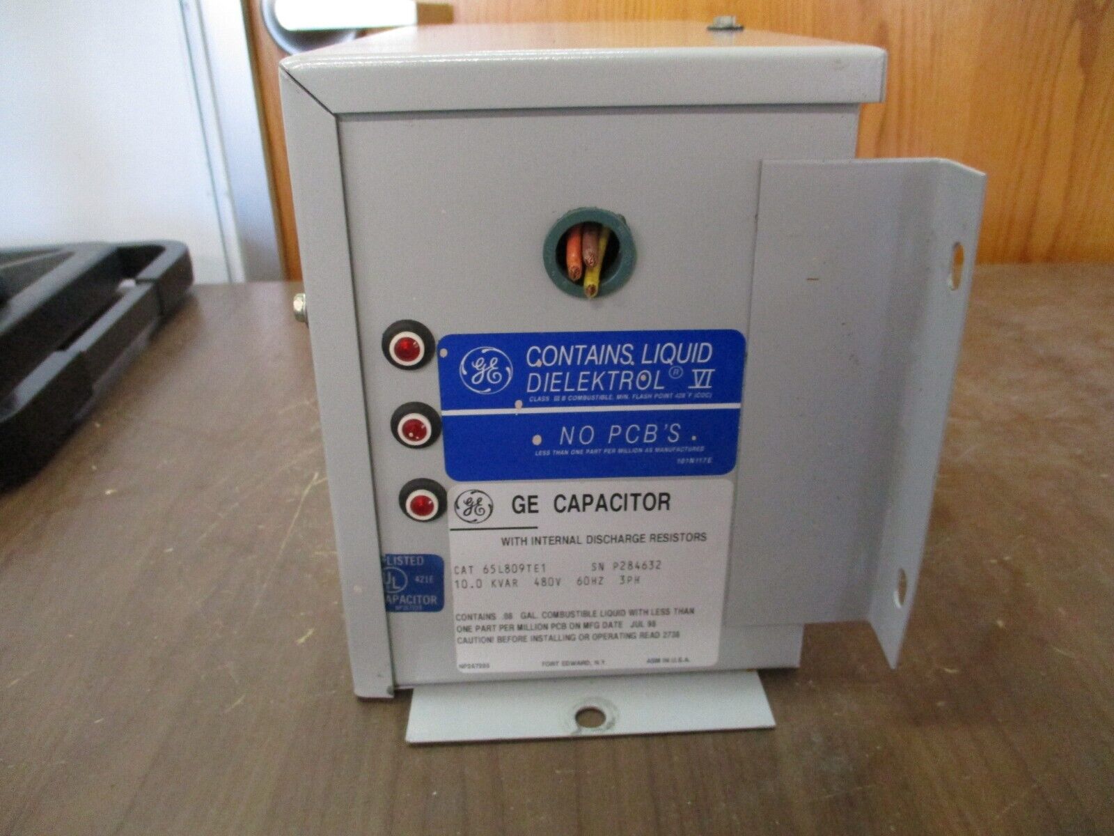 GE Capacitor 65L809TE1 10kVAR 480V 60Hz 3Ph *Broken Mounting Plate* Used