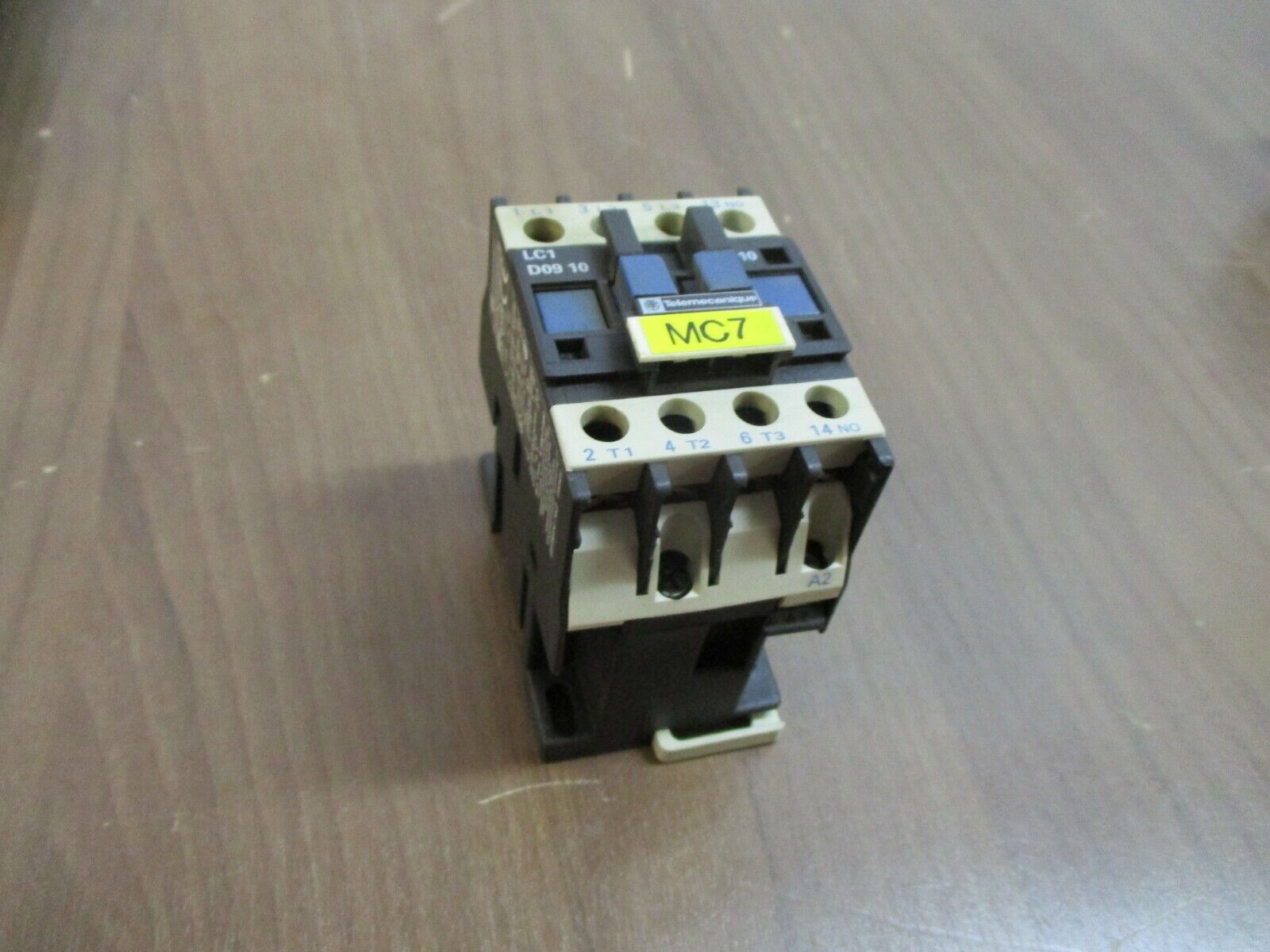Telemecanique Contactor LC1 D09 10 220-240V Coil 20A 600V Used