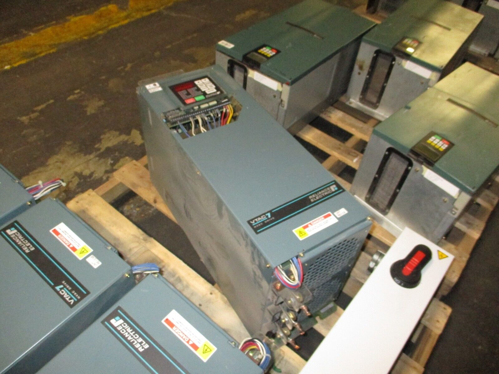 Reliance Electric VTAC7 GV3000/SE AC Drive 75V4060 75HP 3Ph Used