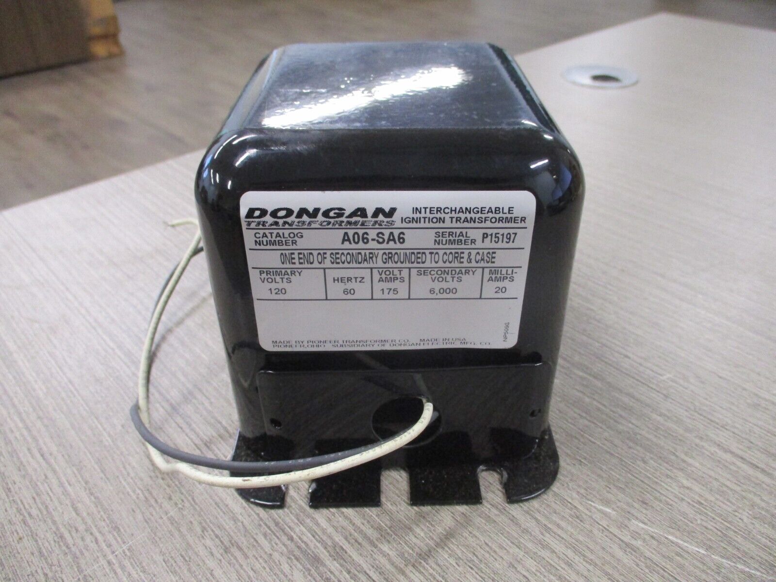 Dongan Ignition Transformer A06-SA6 0.175 KVA Pri: 120 V Sec: 6000V New Surplus