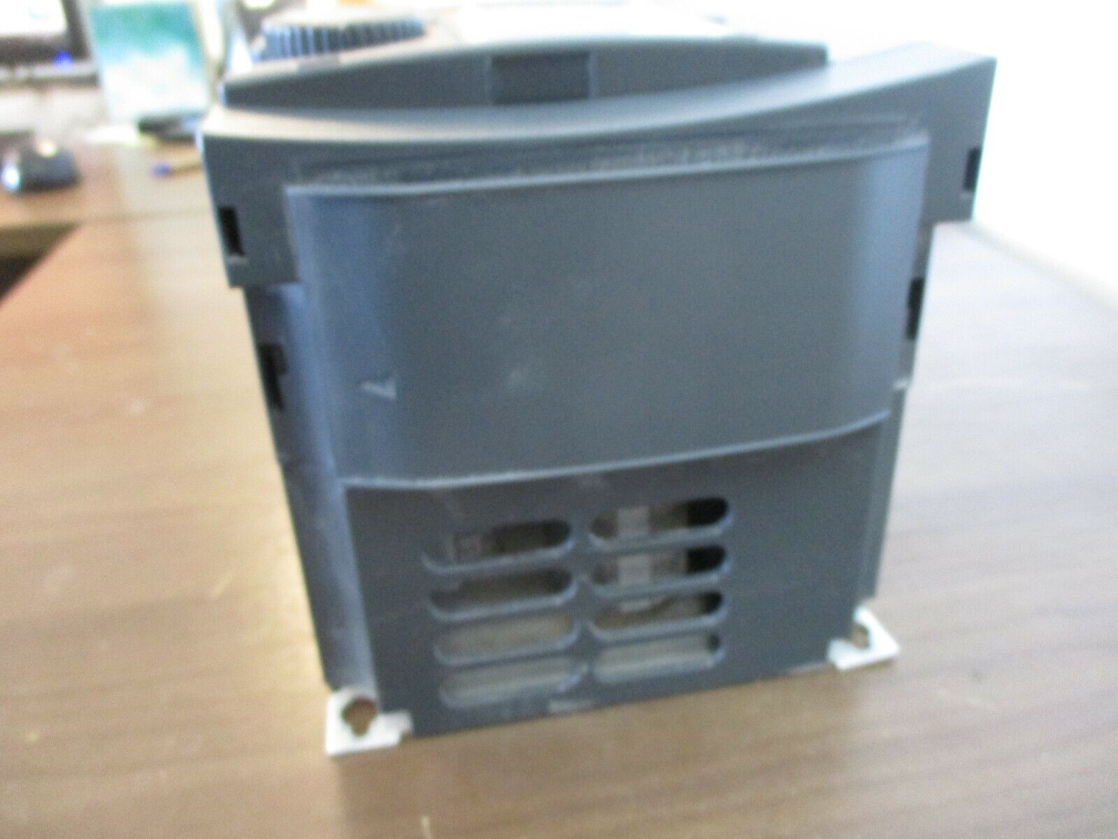 Toshiba Q9 Plus AC Drive VT130Q9+4080 7.5HP 3Ph w/ Keypad *Chipped Plastic* Used