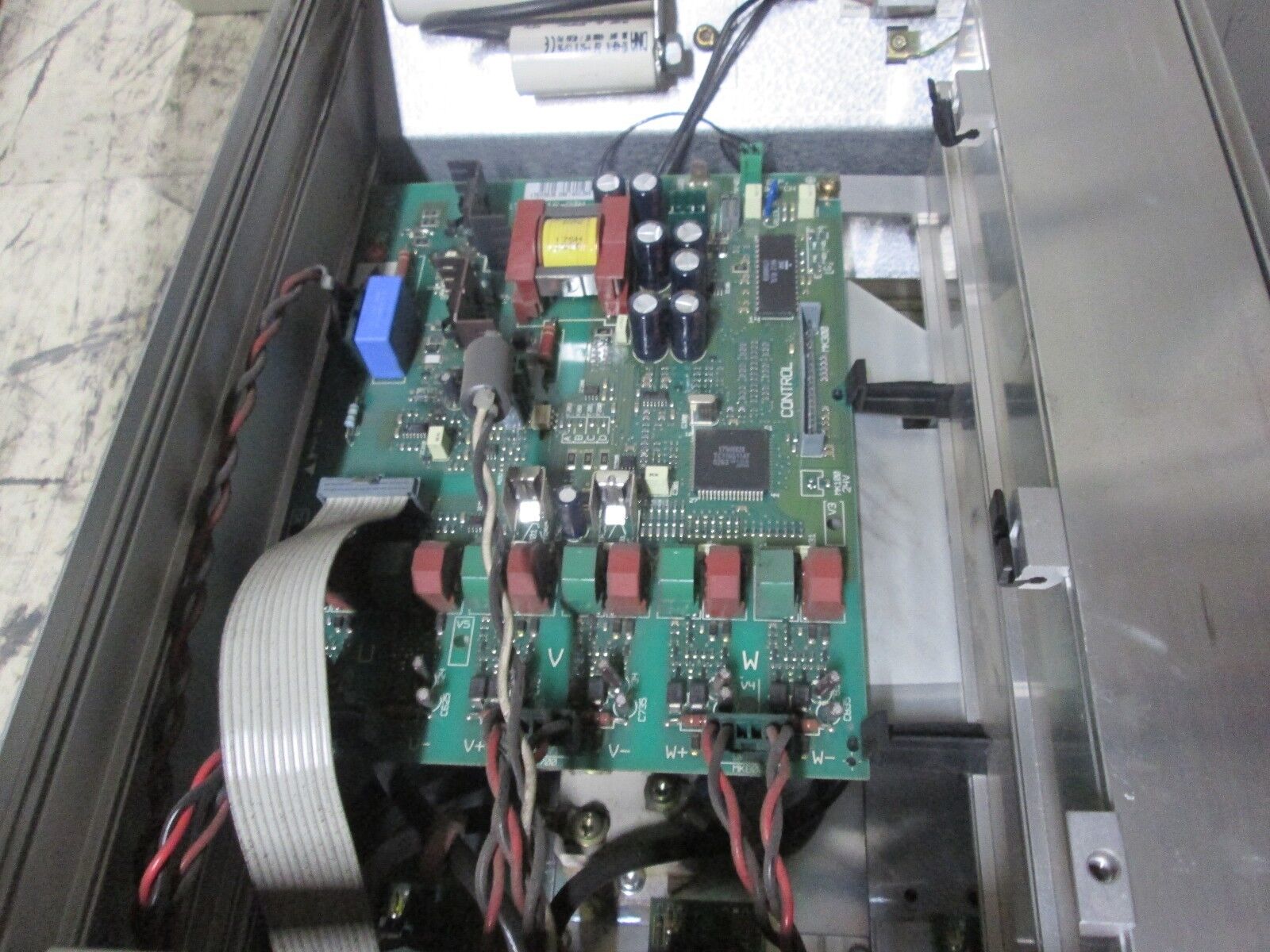 Danfoss VLT 3542 AC Drive 175H7375 40HP Used