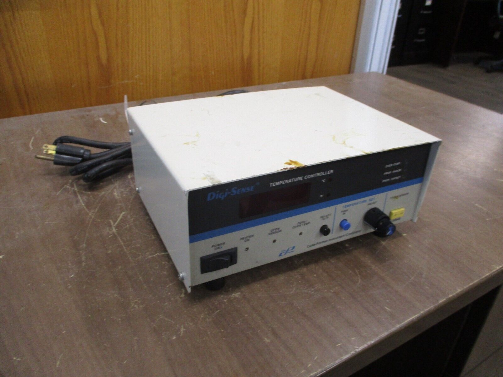 Cole-Parmer Digi-Sense Temperature Controller 2186-10 115V 12A Used