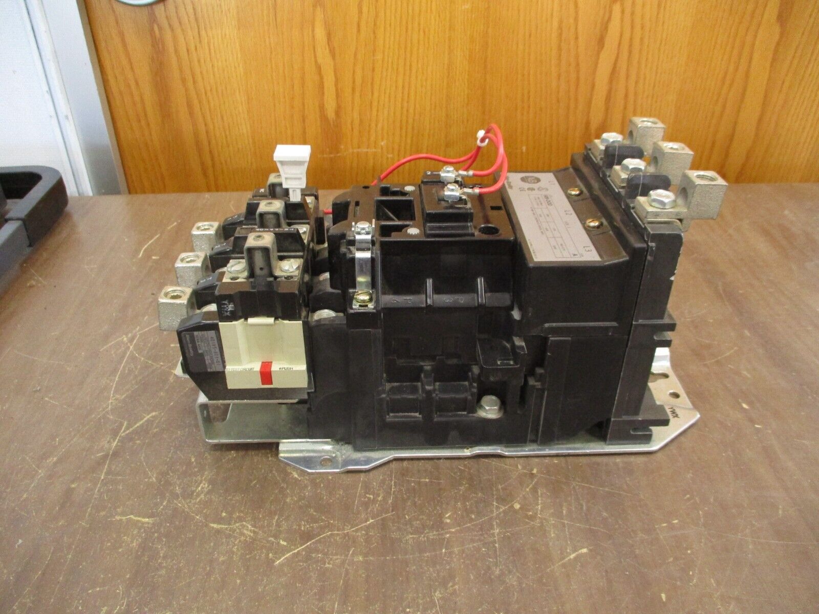 Allen-Bradley Size 3 Starter 509-DOD Ser. A 120V Coil 90A 600V Used