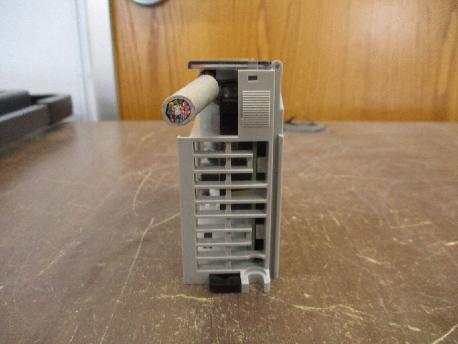 Allen-Bradley Compact I/O Isolated Form A Relay Output Module 1769-OW8I Ser. B