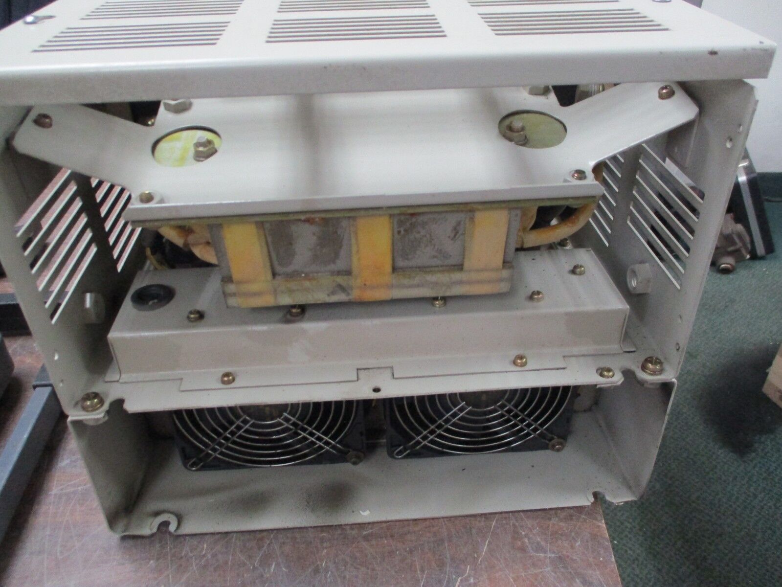 Safetronics AC Drive CIMR-P5U4030 50HP 3Ph *No Keypad* Used