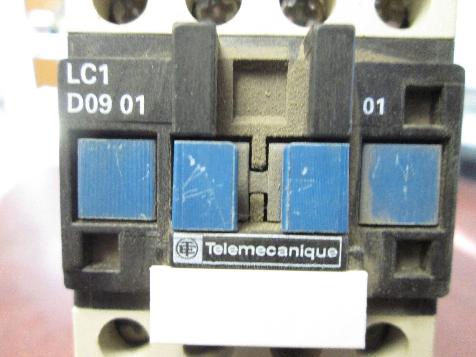 Telemecanique Contactor LC1 D09 01 w/ LR2 D13 Overload Relay 20A 600V 120V Coil