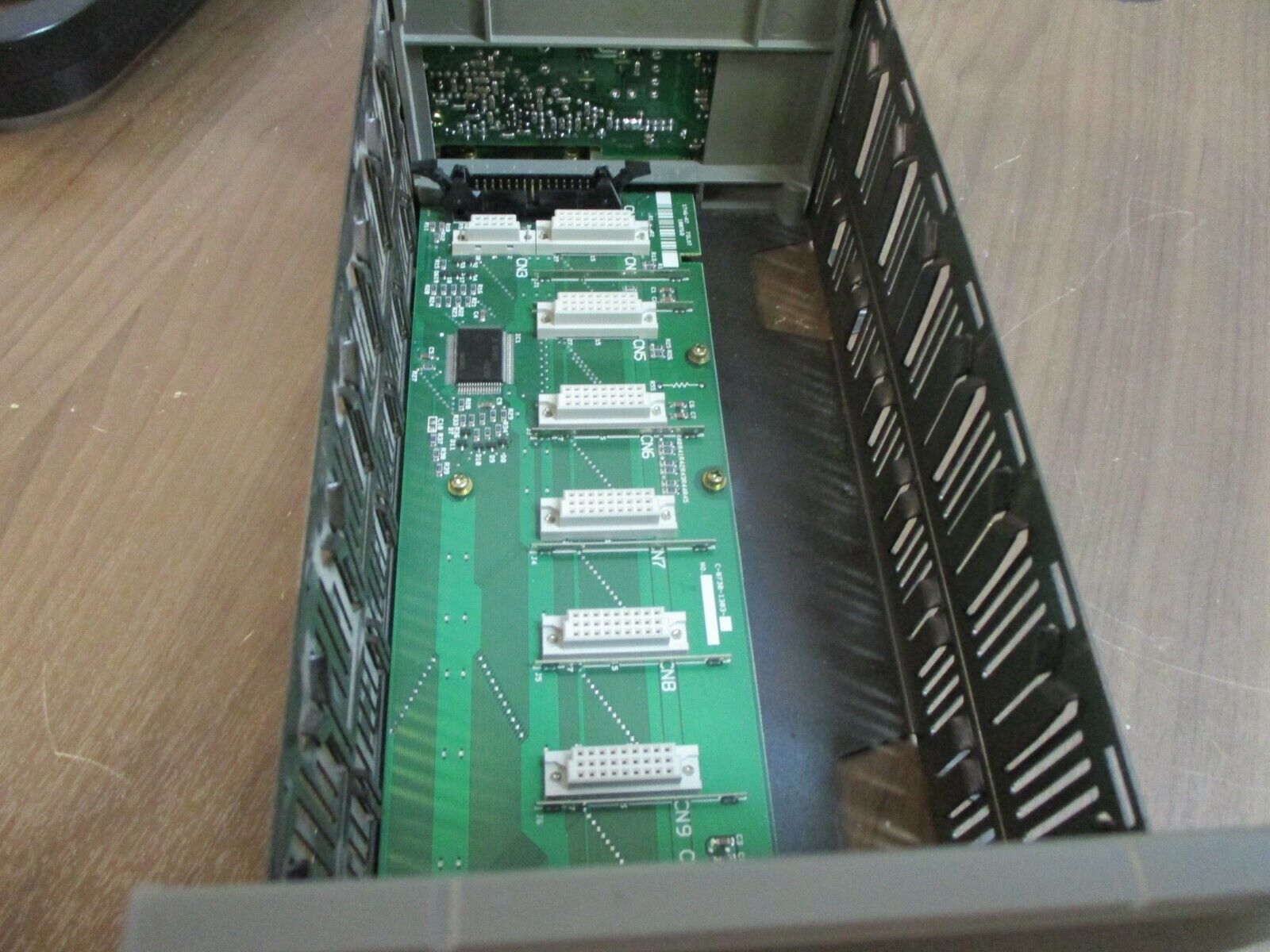 Allen-Bradley SLC 500 PLC Rack w/ Power Supply 1746-A7 / 1746-P2 Ser. A 7-Slot