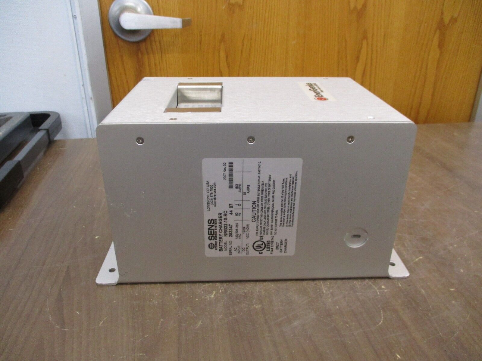 Sens EnerGenius Battery Charger NRG22-10-RC *Missing (1) Cover Screws* Used