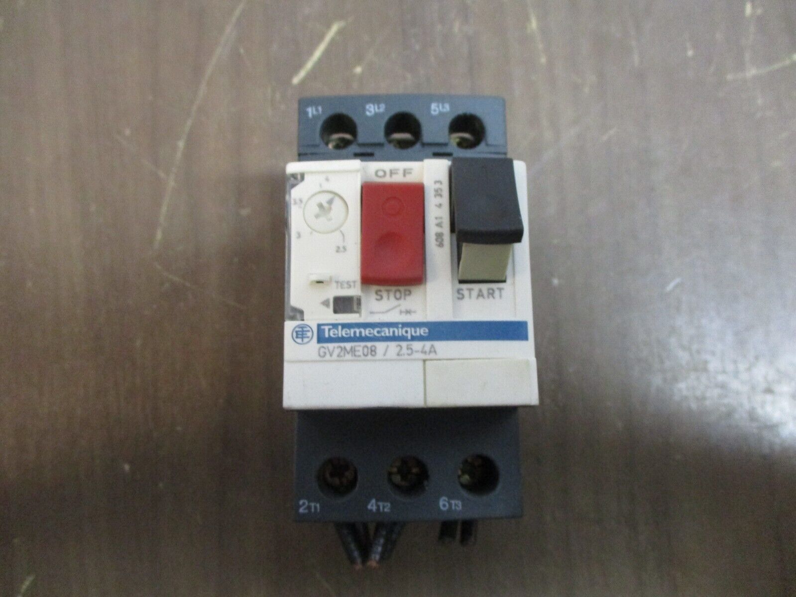 Telemecanique Manual Starter GV2ME08 Trip: 2.5-4A Used