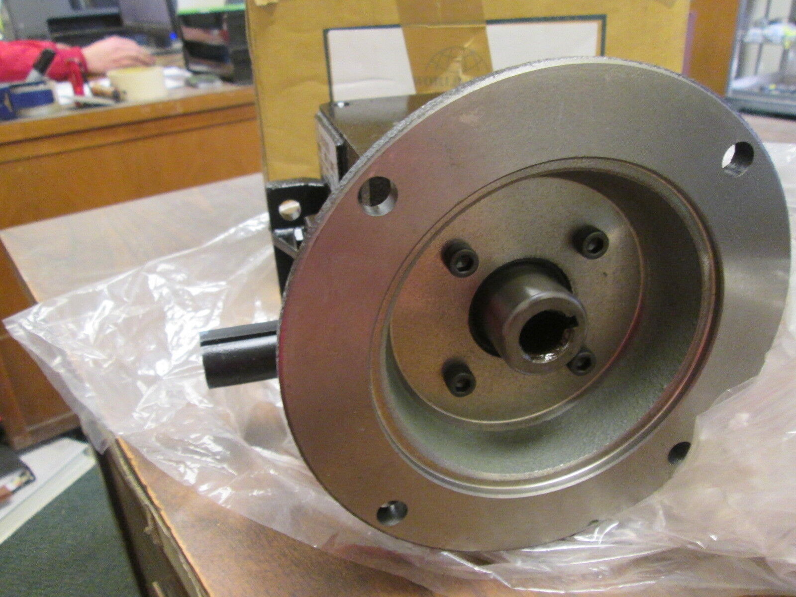 Worldwide Speed Reducer HdRFVM175-60/1-L-56C Size: 175 Ratio: 60 New Surplus