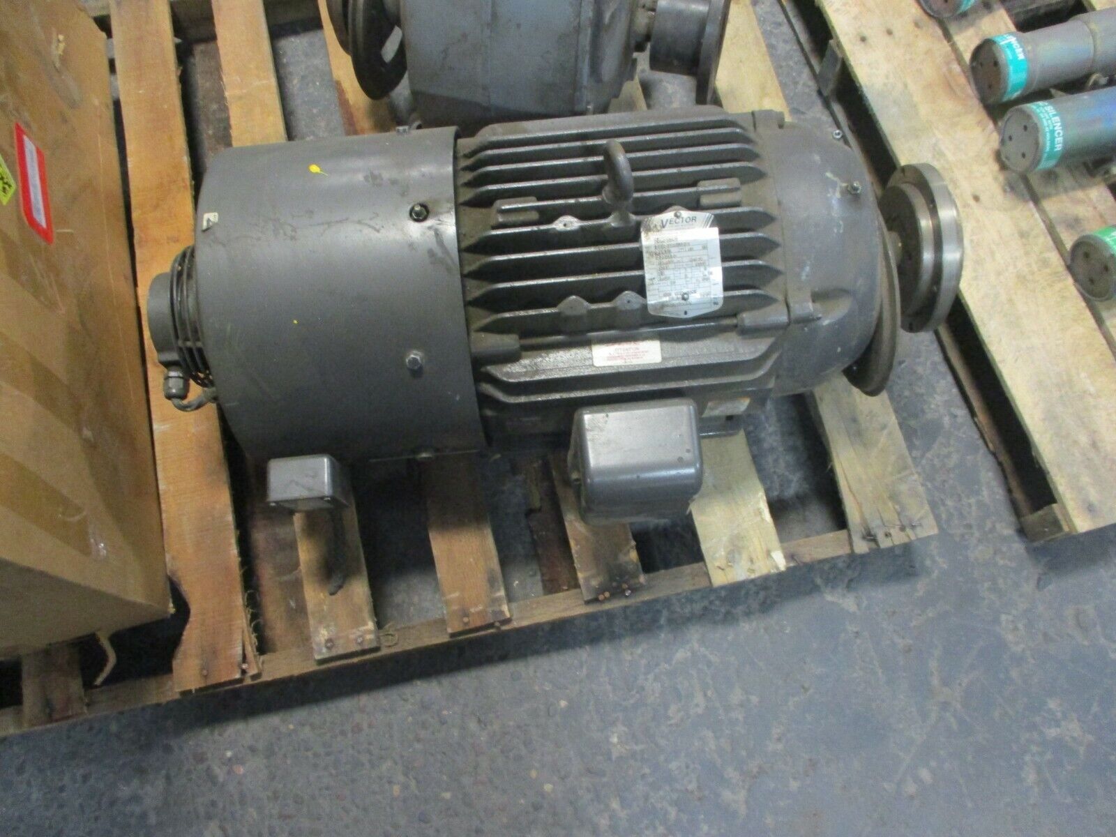 Vector AC Motor w/ Encoder ZDM2334T 20HP 1800RPM 230/460V 19.6/9.8A 3Ph 60Hz