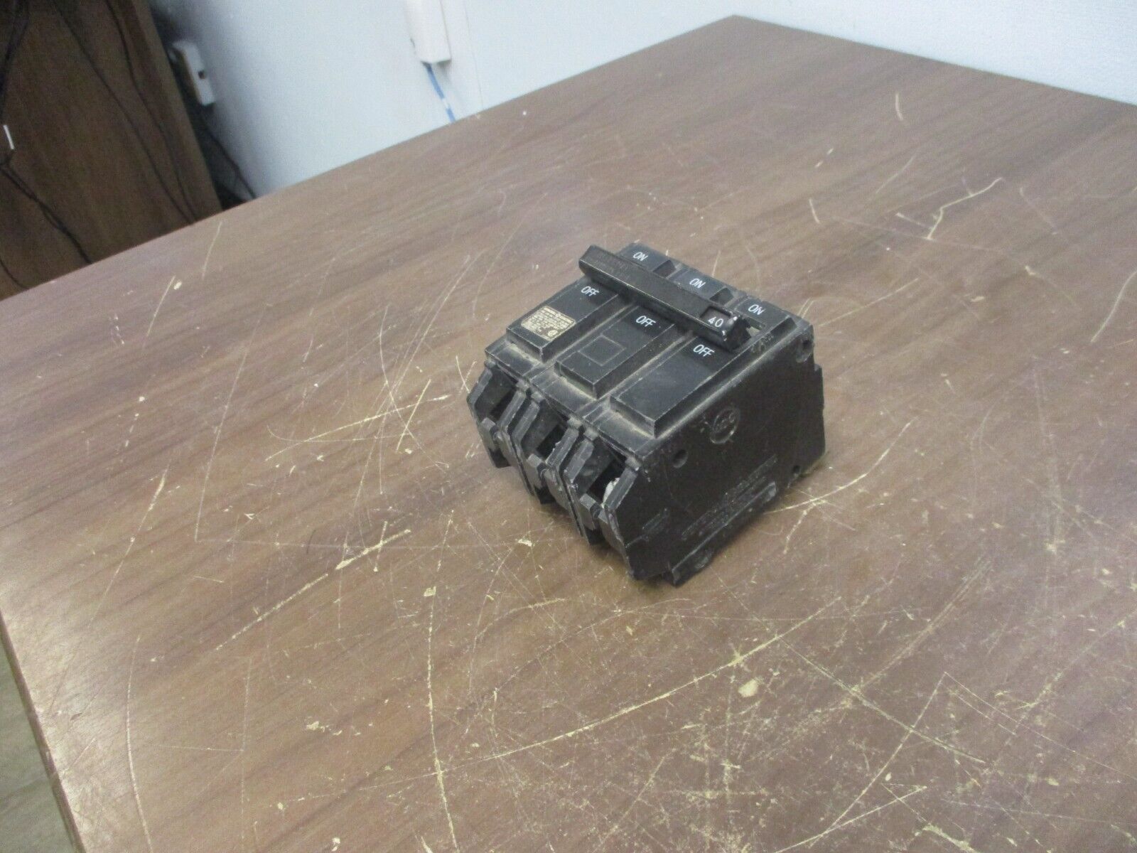 GE Bolt-On Circuit Breaker THQB32040 40A 240V 3P Used