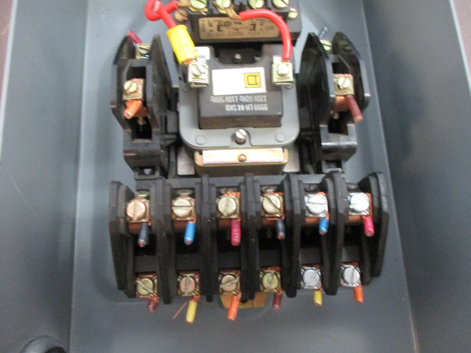 Square D Enclosed Lighting Contactor 8903 LXG60 Ser. B 120V Coil *Bent Cover*