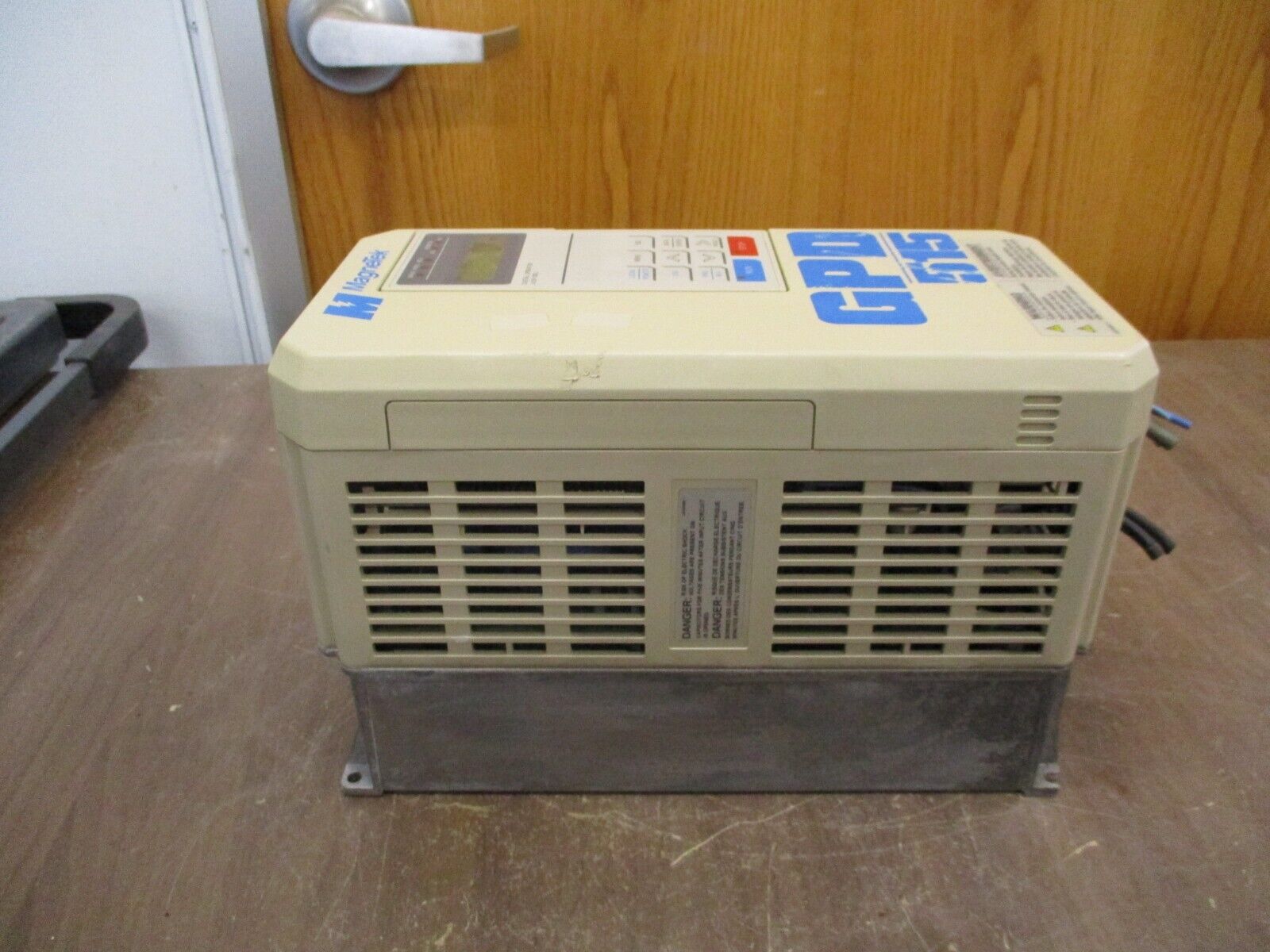 Magnetek GPD 515 AC Drive GPD515C-B008 5HP 3Ph w/ Keypad Used