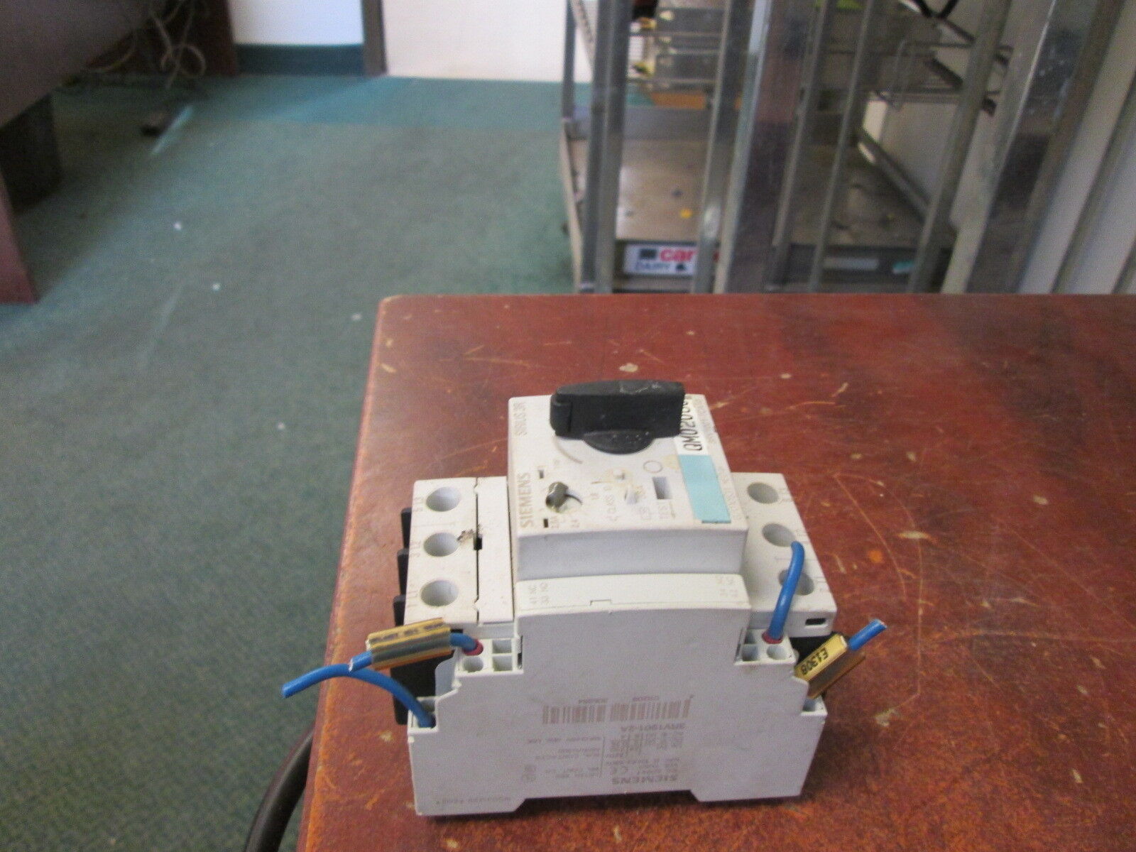 Siemens Sirius 3R Motor Protector 3RV1021-1CA10 Trip: 1.8-2.5A 600V Used