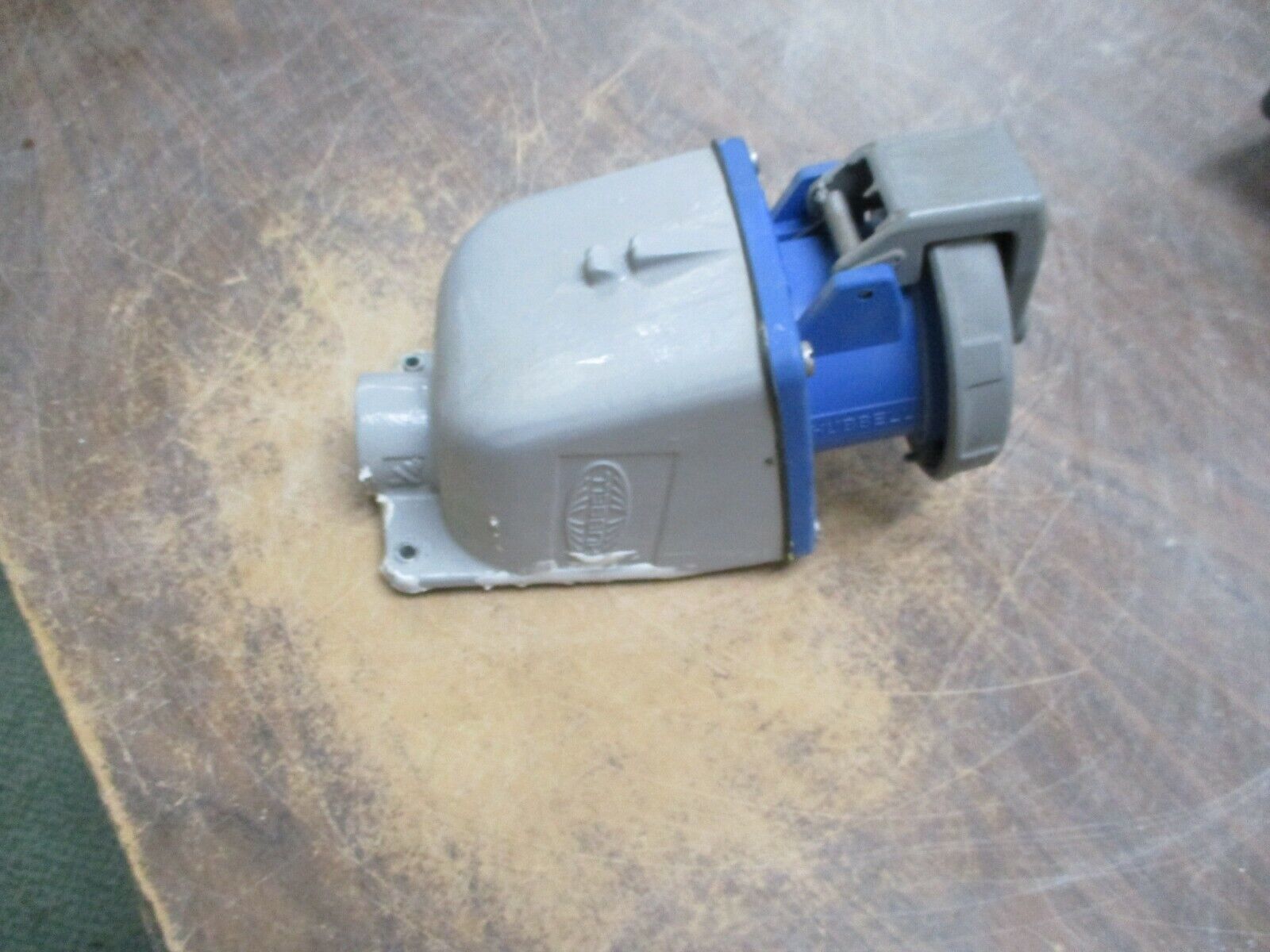 Hubbell Receptacle w/ Base 430R9W 30A 250V 3Ph Used