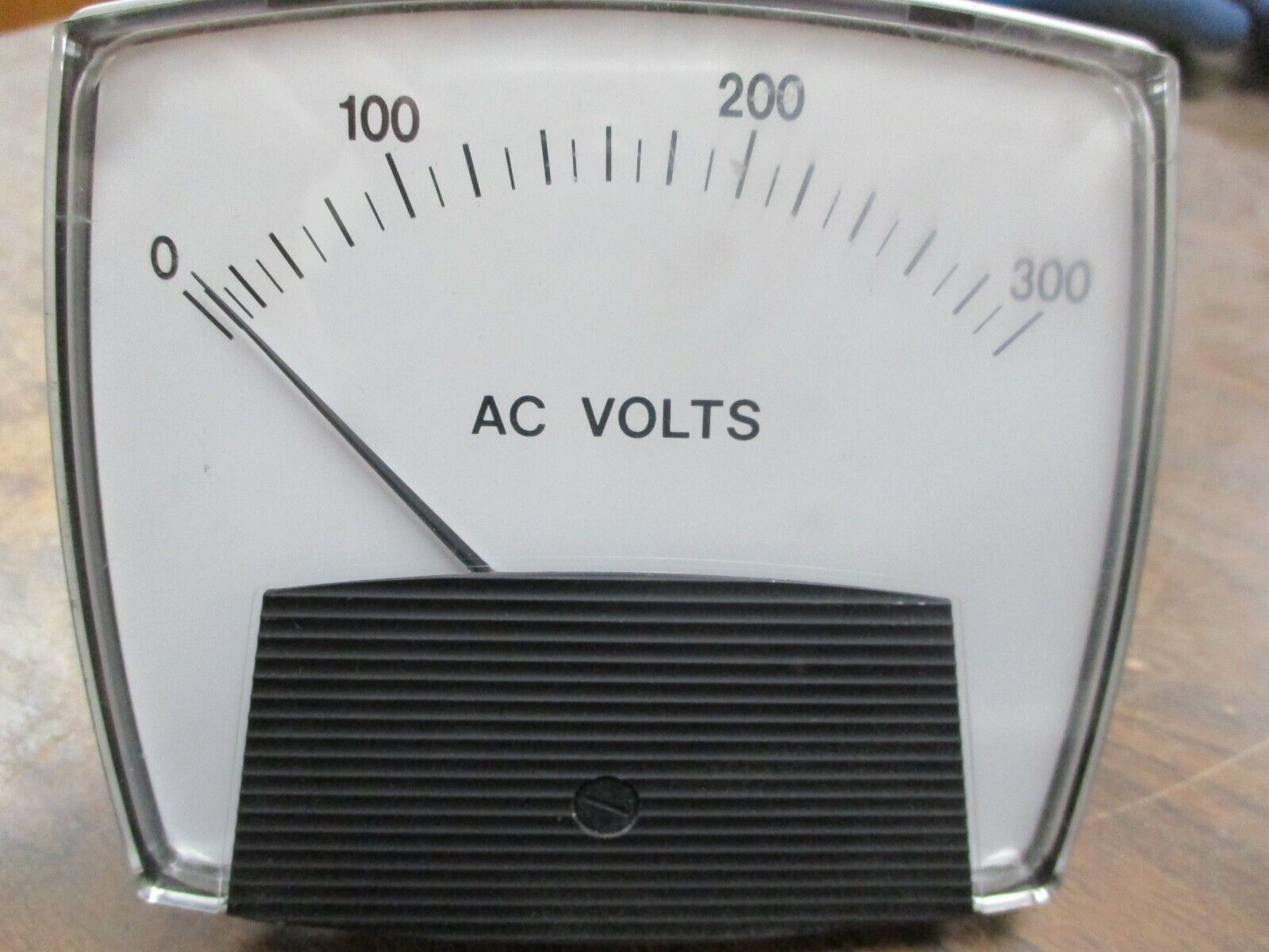 Tyco AC Voltmeter 014-75V-A-RX-RX-C6 Range: 0-300V Used