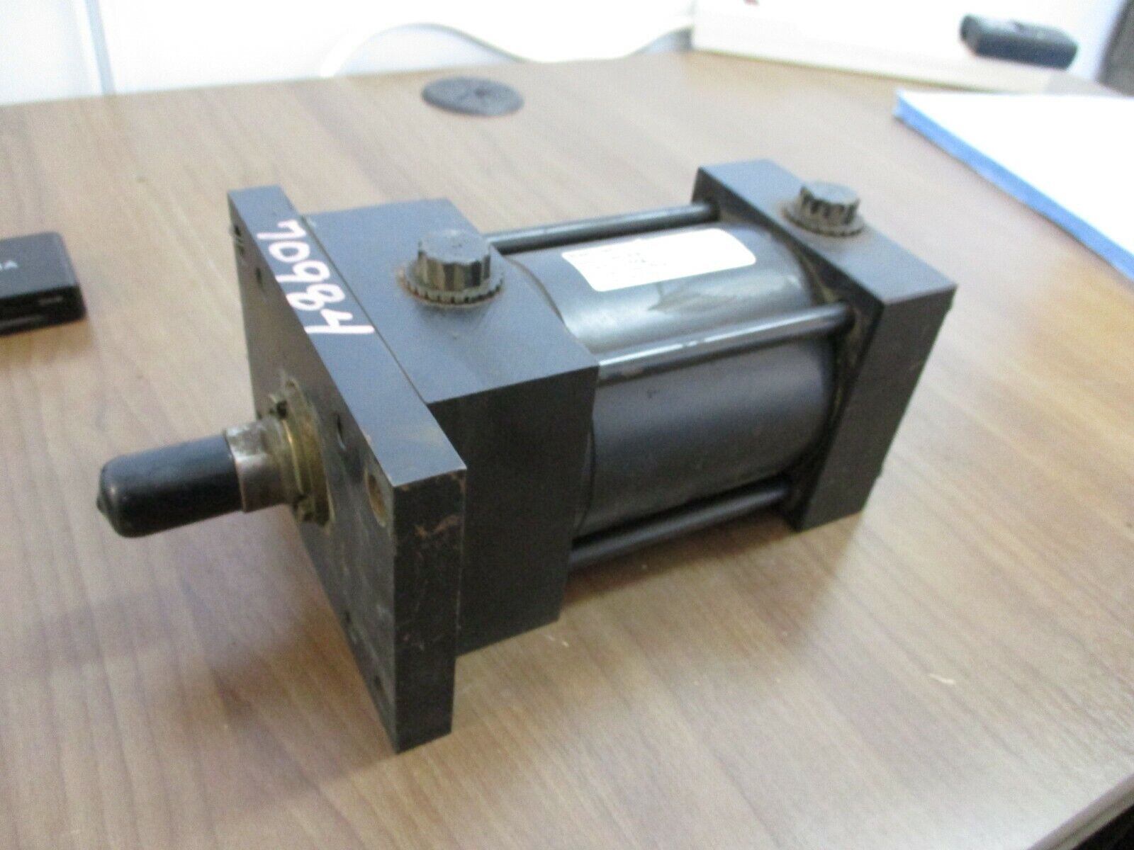 RWC Air Cylinder 884716106 250 PSI Used