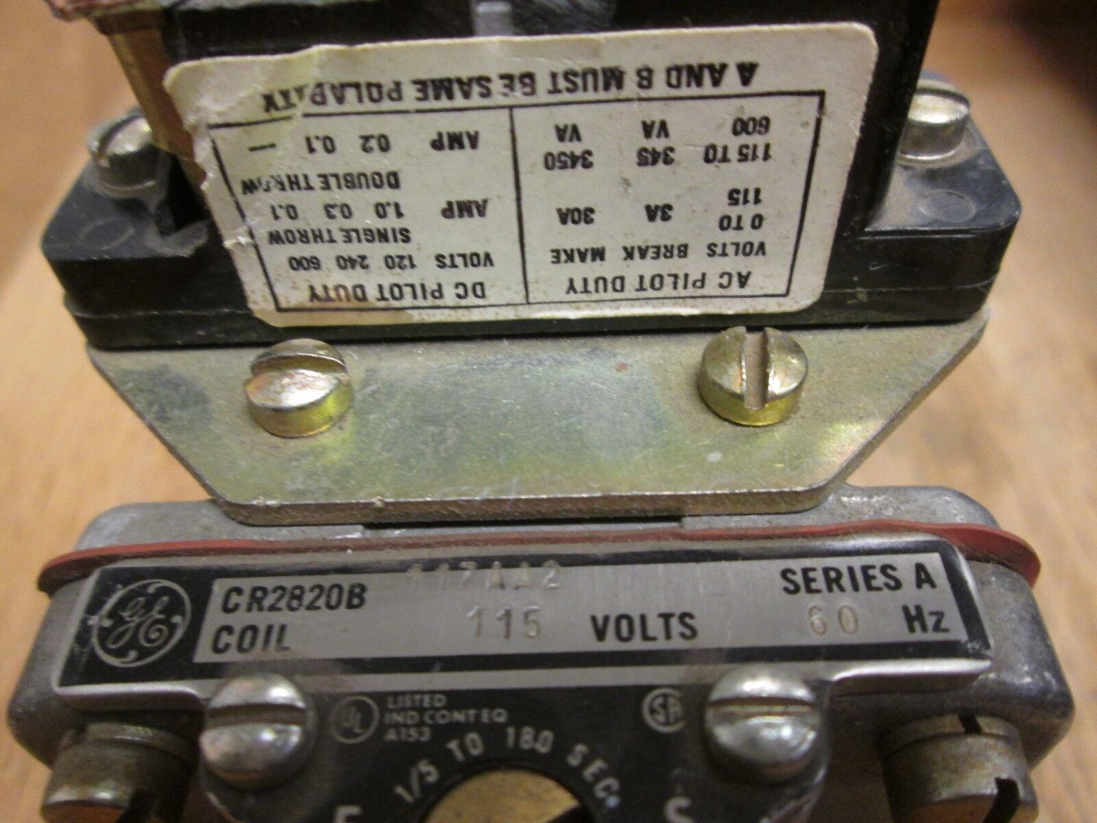 GE Pneumatic Time Delay Relay CR2820B 117AA2 460V coil Used