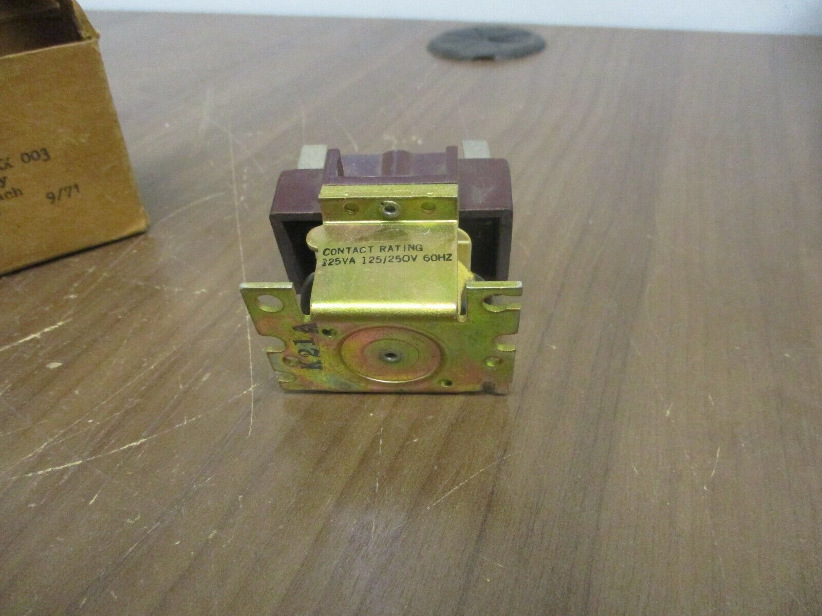 Essex Relay HN61KX 003 208 208/240V Coil 125VA 125/250V 60Hz New Surplus