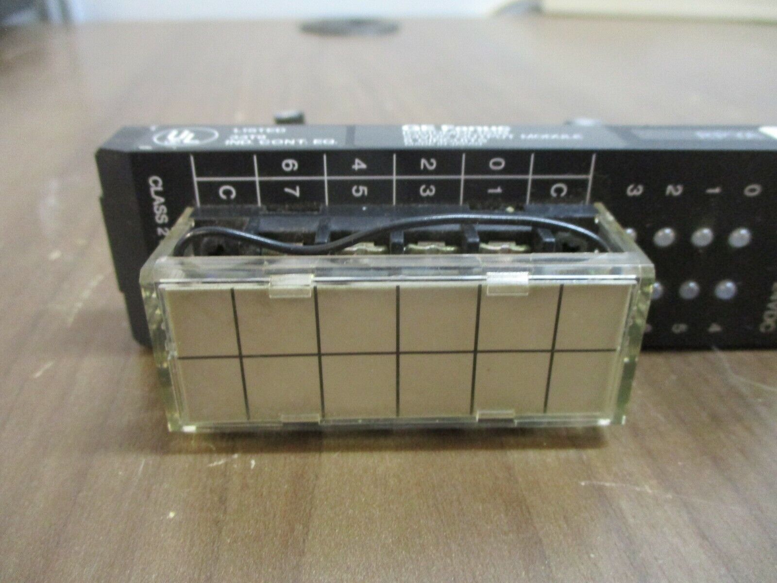 GE Fanuc Output Module IC610MDL151B 24VDC 8-Circuit Used