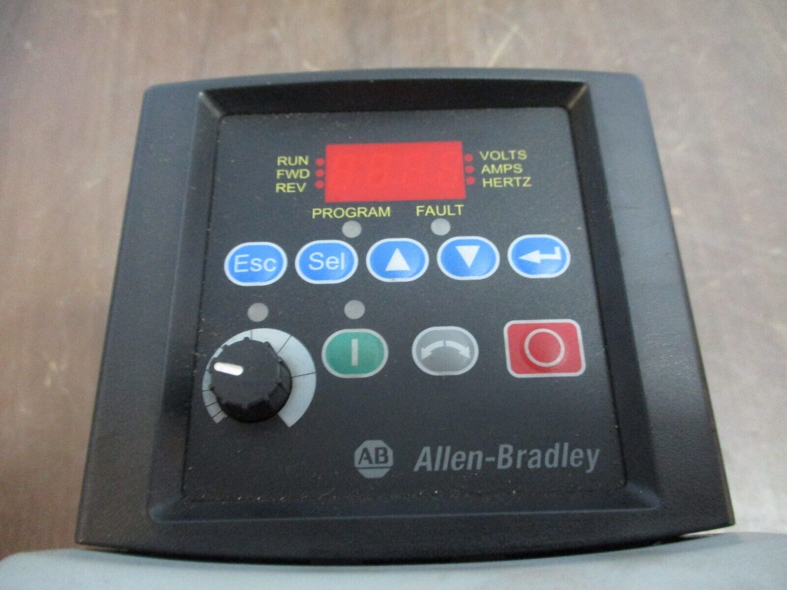 Allen-Bradley PowerFlex 40 AC Drive 22B-D2P3N104 1HP 3Ph Out: 0-460V 2.3A Used
