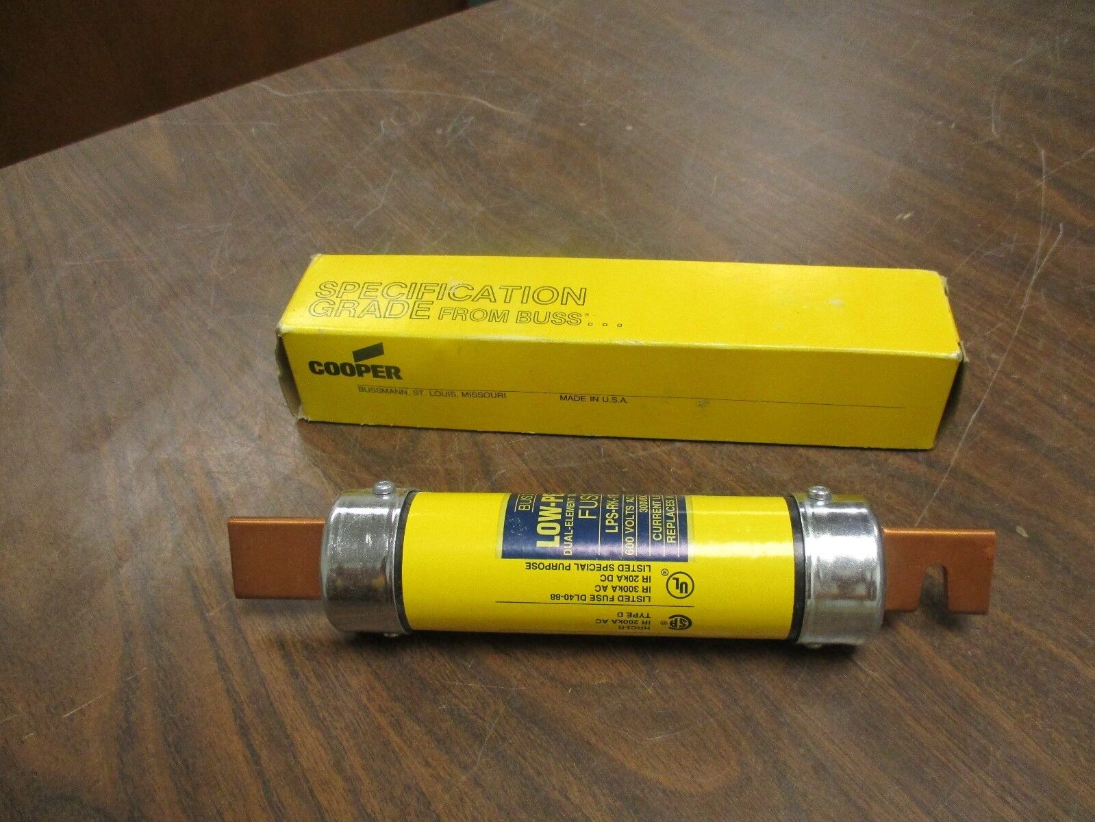 Cooper Bussmann Low-Peak Fuse LPS-RK-175SP 175A 600V New Surplus