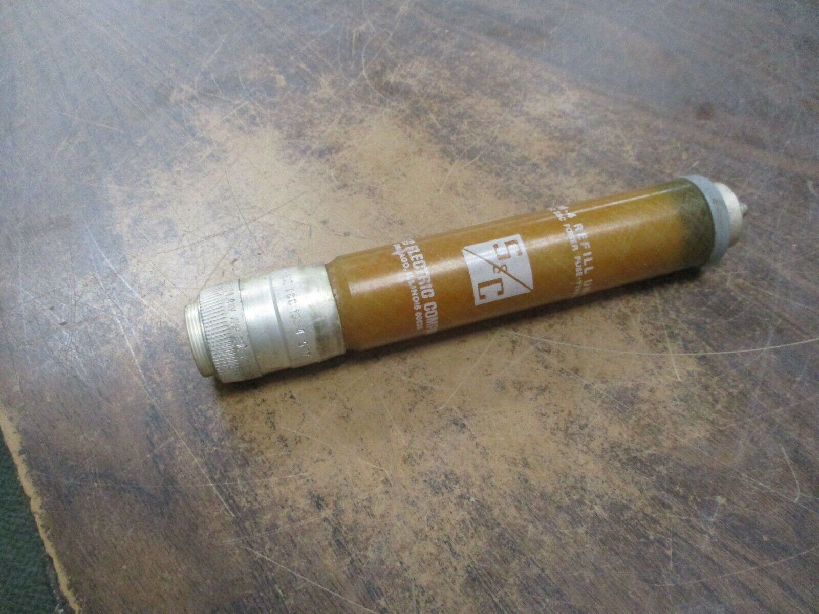 S&C SM-4 Fuse Refill Unit 122030-R4 20E 14.4KV Used