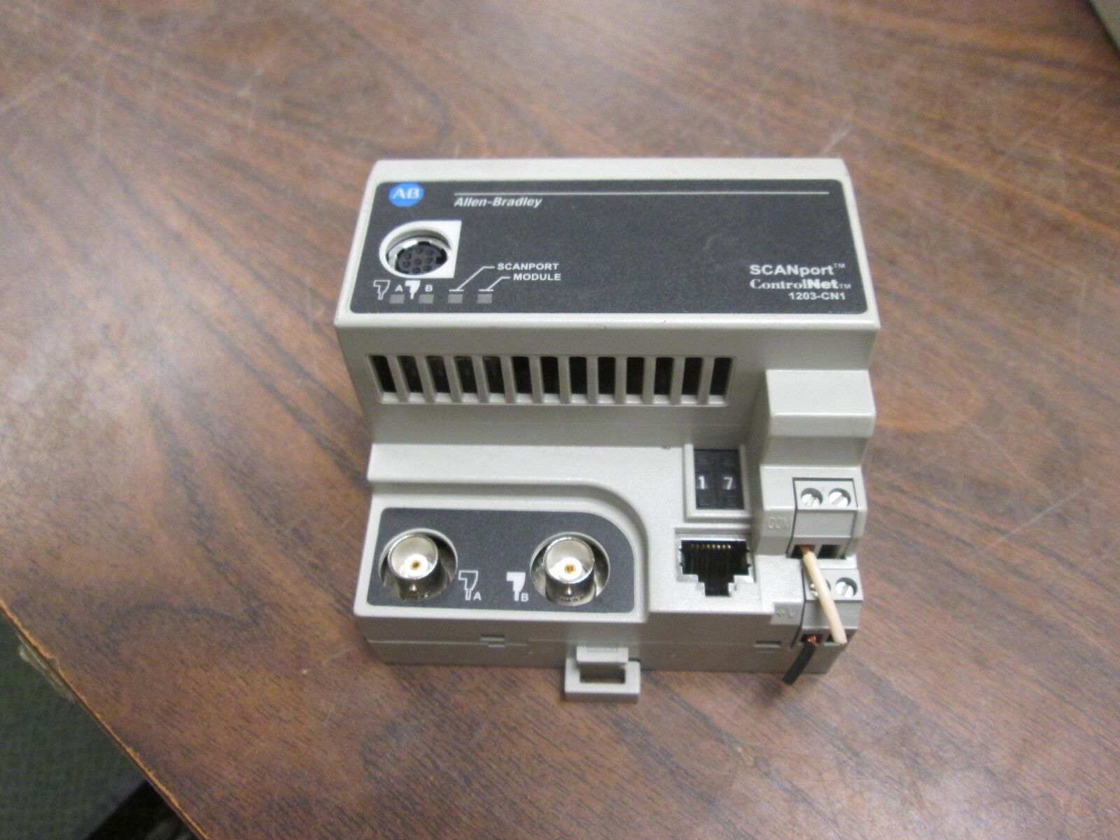 Allen-Bradley Scanport ControlNet 1203-CN1 Ser A FRN: 2.00 Used