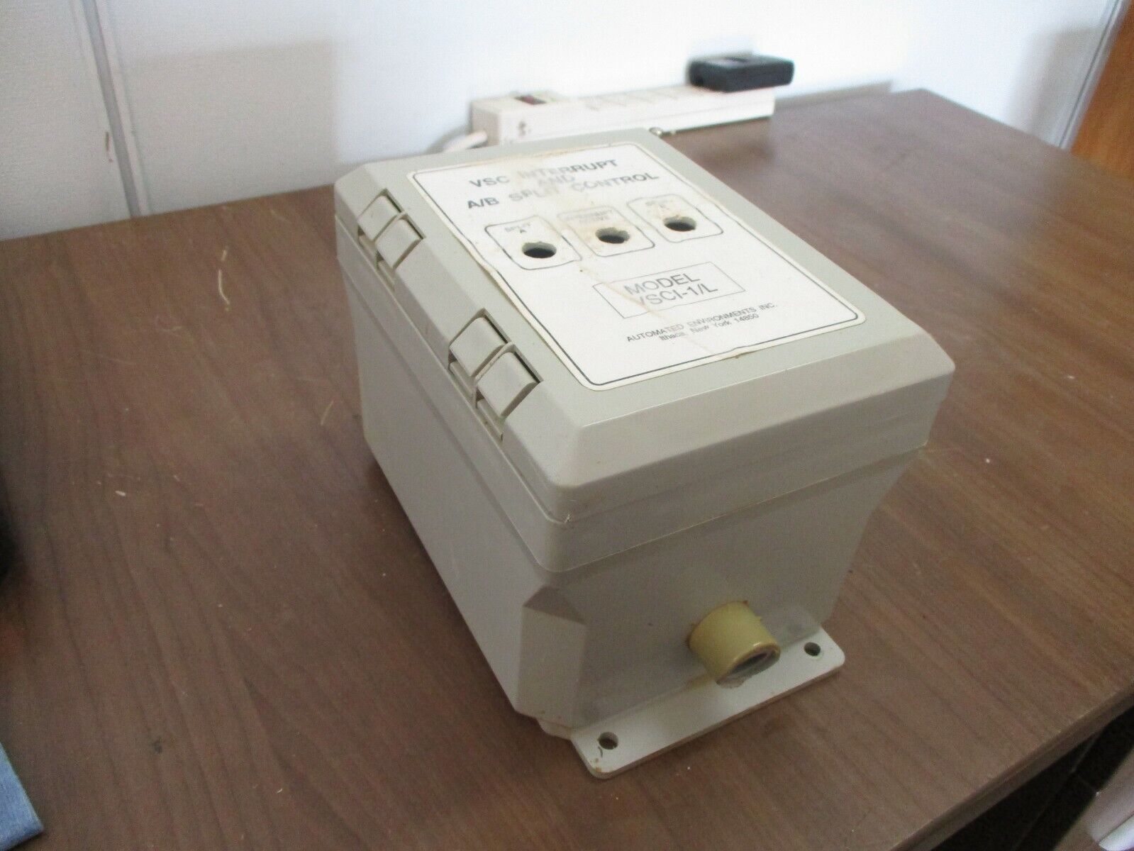 Automated Environments, Inc. VSC Interrupt & A/B Split Control VSCI-1/L Used