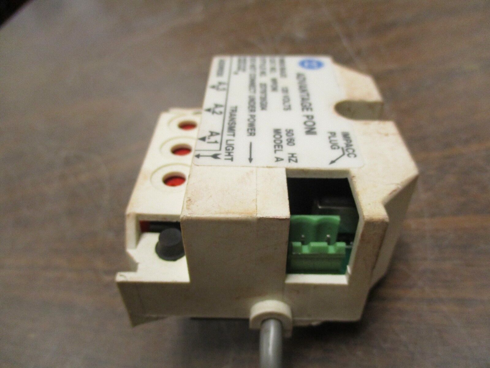 Westinghouse Advantage PONI 2D79735G04 WPONI 120V 50/60Hz *Broken Clips* Used